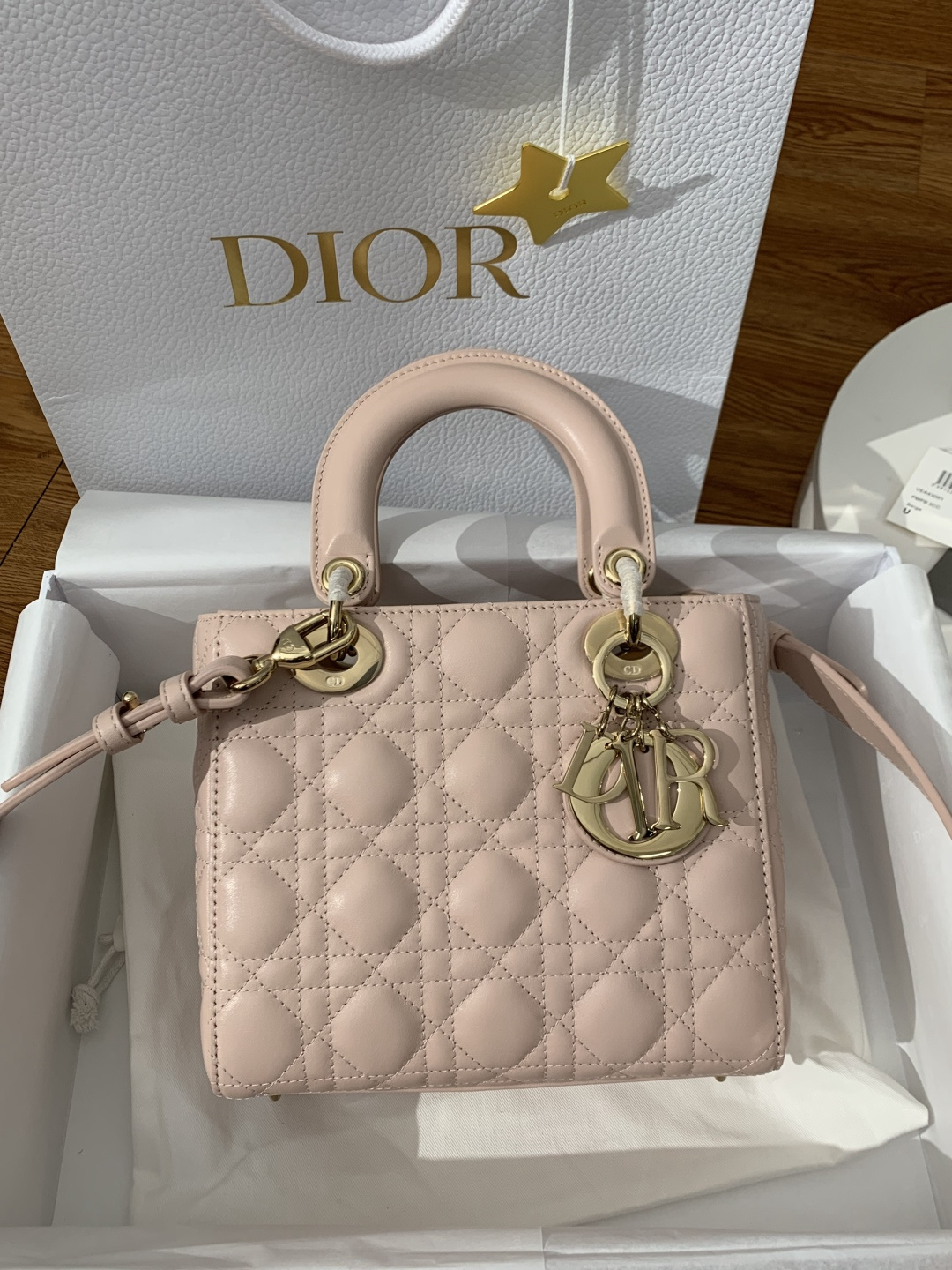[TOP] Christian Dior Lady Dior Bag Lambskin 20x17x8cm - Pink - 711 Luxury