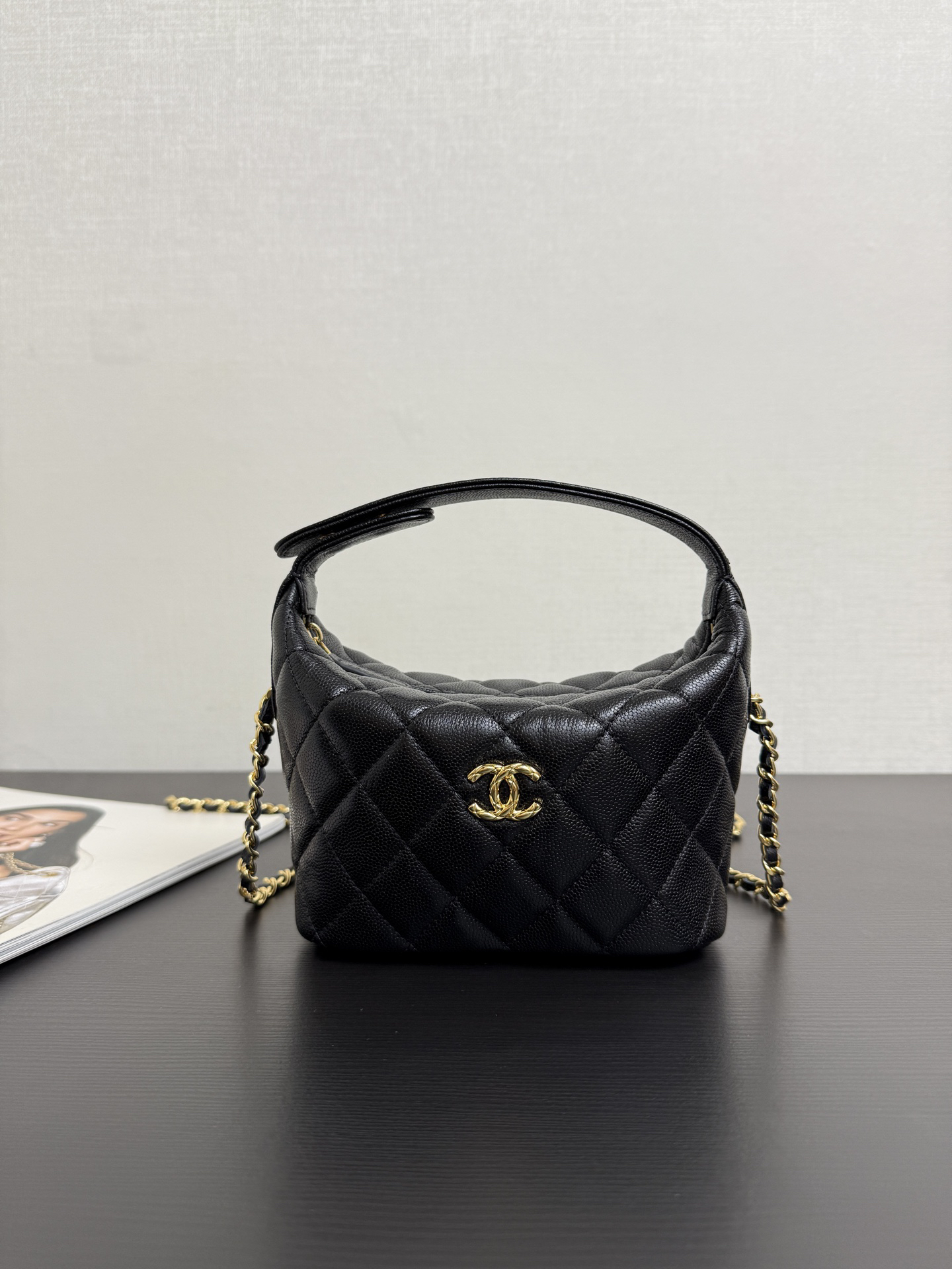 [TOP] CHANEL Caviar Bag 21x19x6cm - Black & GHW - 711 Luxury