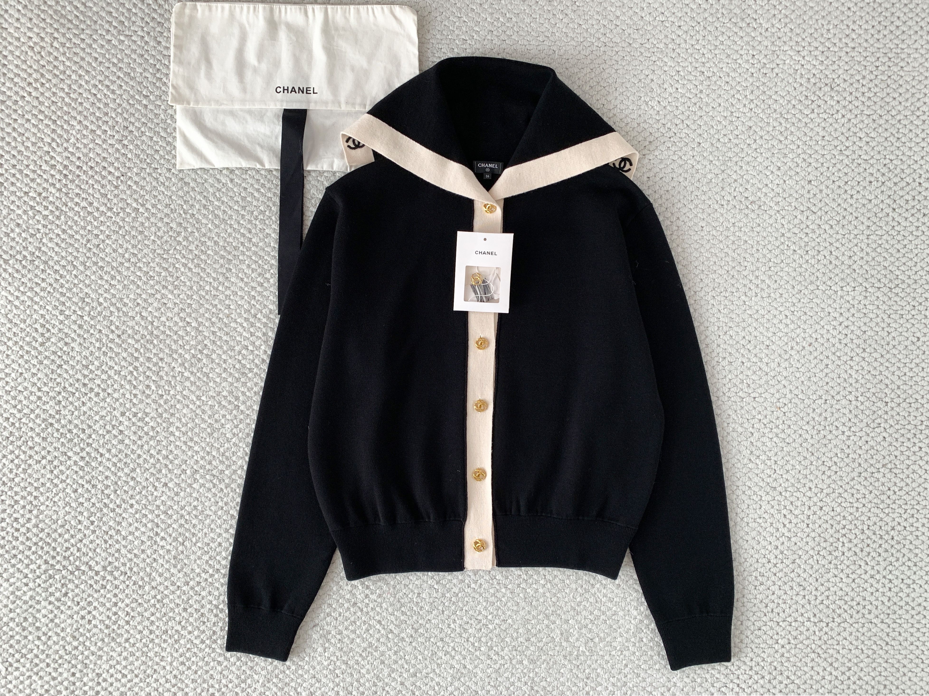 Chanel white Clothing CHANEL Cardigan Wool burgundy white #390021 View 2 | Nigo Office