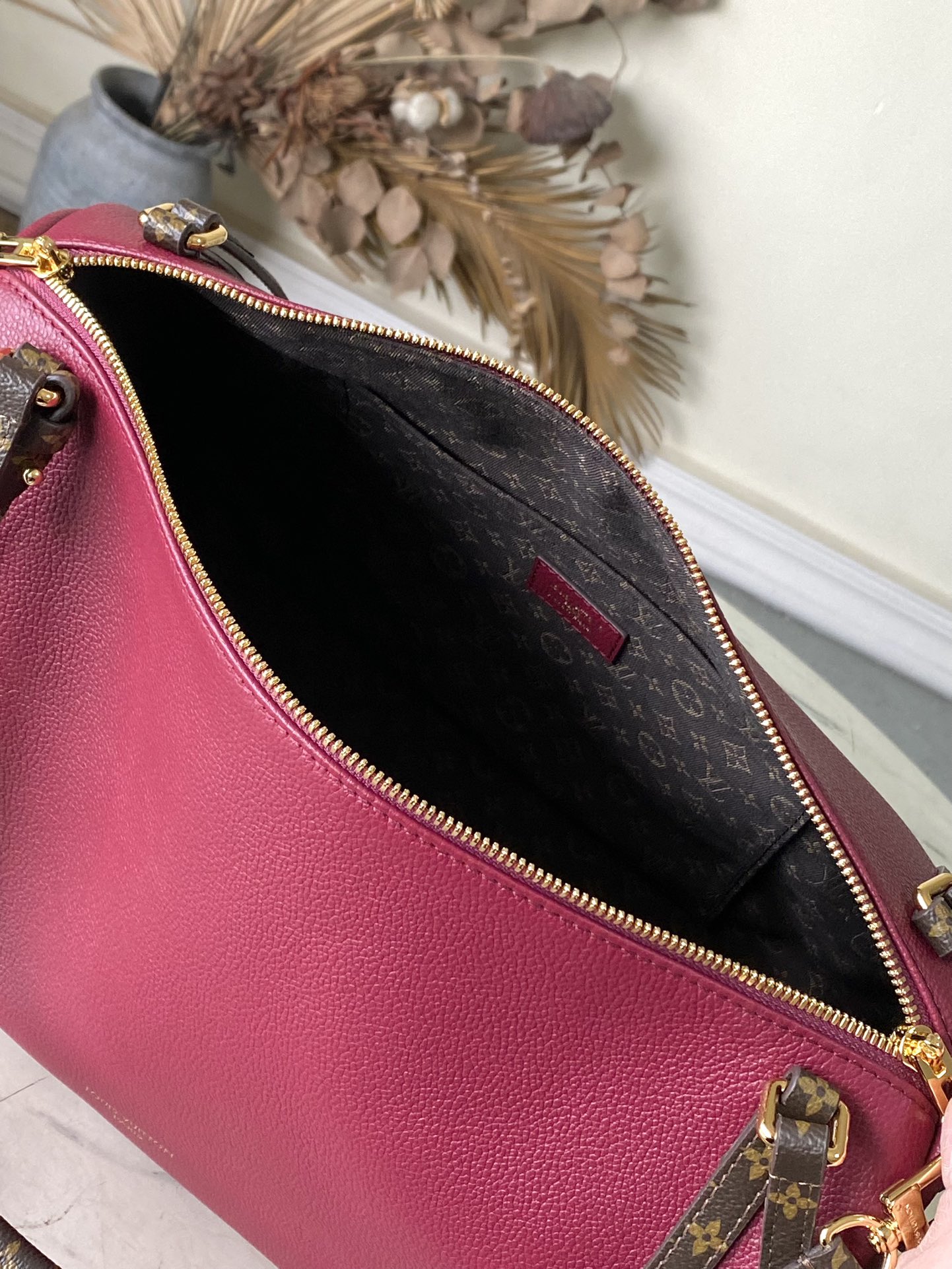 [TOP] Louis Vuitton LV Express Bag 24 x 18.5 x 36  cm - Rose Red