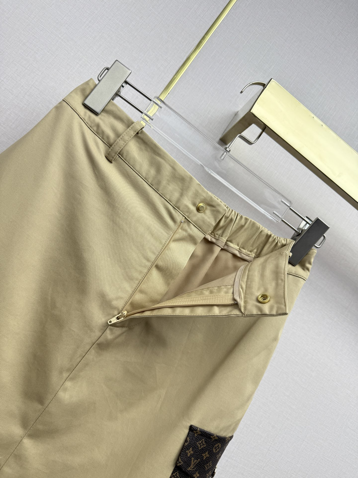 [TOP] Louis Vuitton LV Skirt - Khaki
