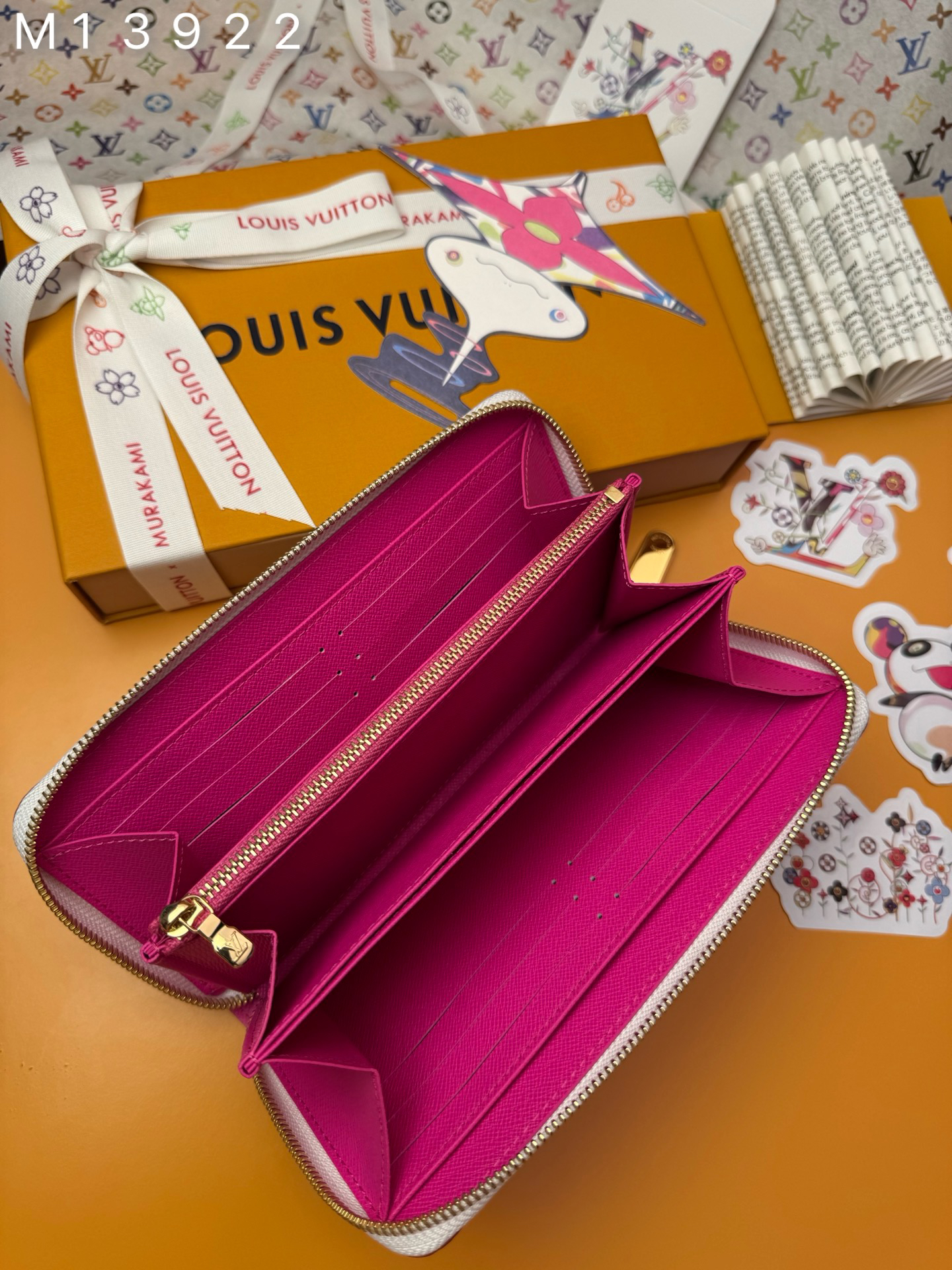 [TOP] Louis Vuitton LV x Murak Ziy Wallet 19.5x10.5x2.5cm - White - 711 Luxury