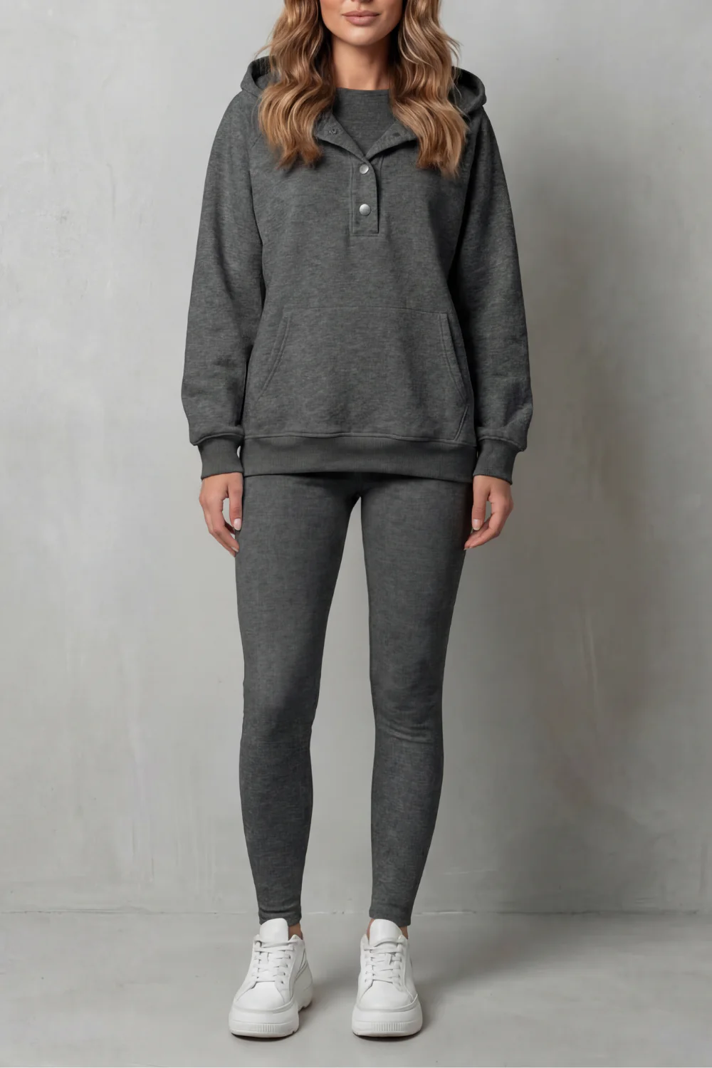 Thalina – Button detail hoodie – Cozy Relaxed Set
