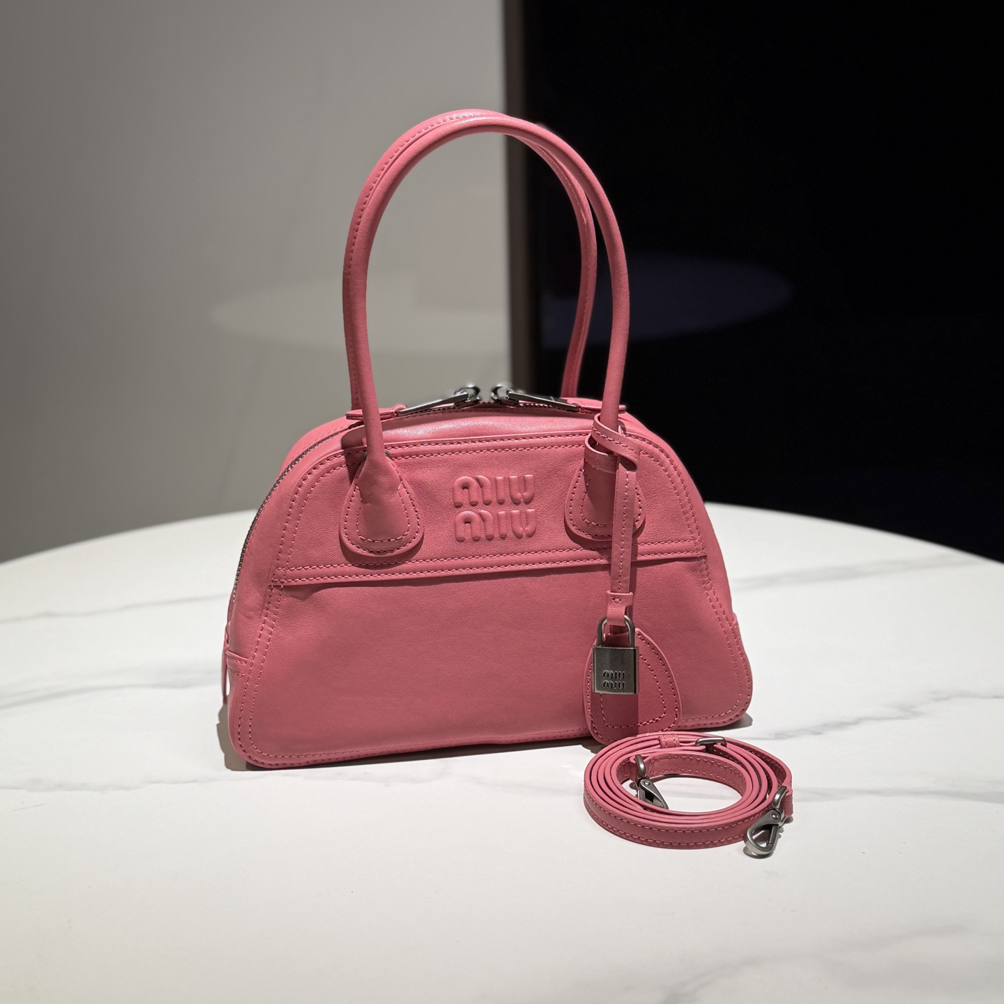 [TOP] Miu Miu Vivant Handbag 28X17X9.5CM - Pink - 711 Luxury