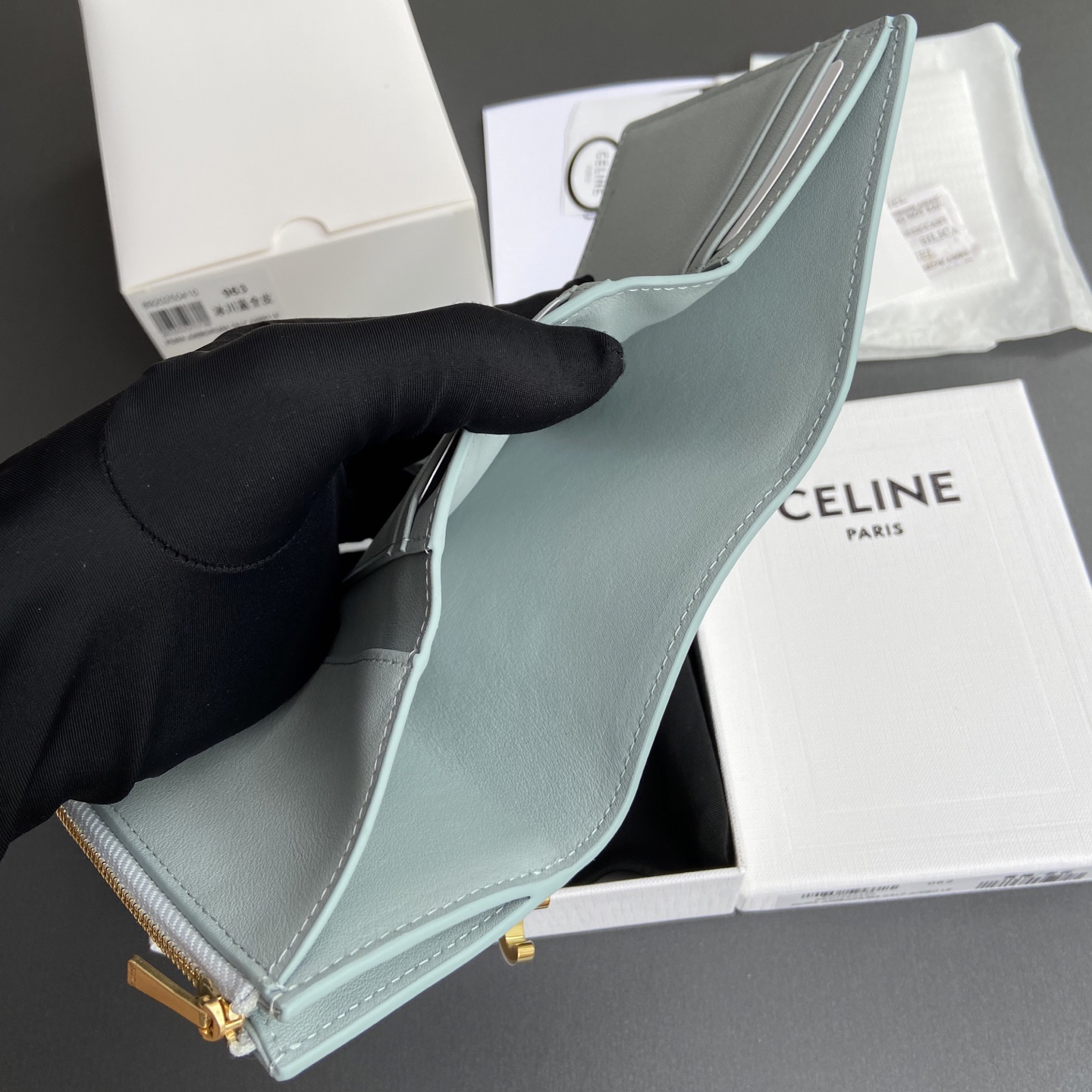 [TOP] CELINE VICTOIRE Calfskin Wallet 10.5-8-2cm - Blue - 711 Luxury