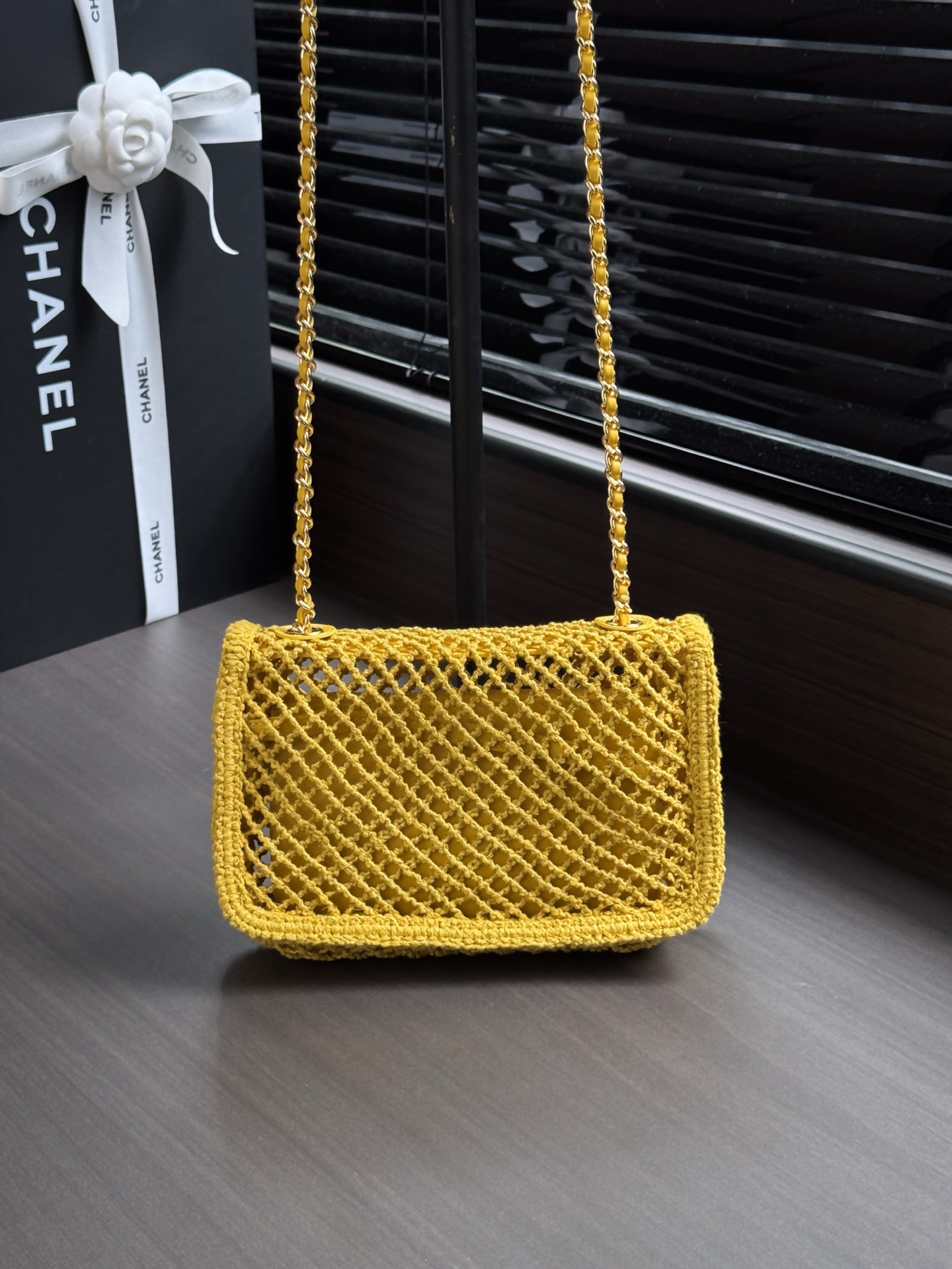 [TOP] CHANEL 26M Coco beach Crochet Cutout Chain Classic Flab Bag 21-14-6cm - Yellow - GHW - 711 Luxury
