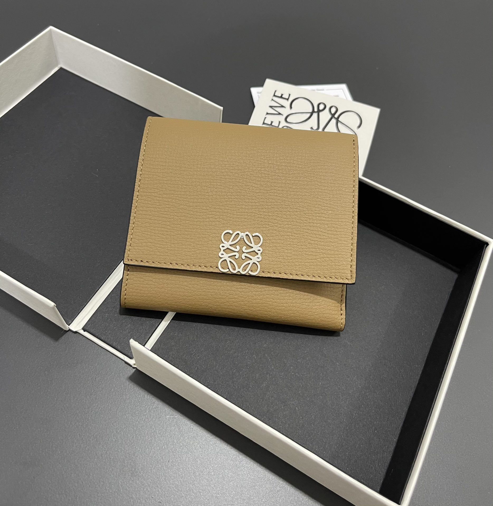 [TOP] LOEWE  Wallet 10*11 cm - Brown