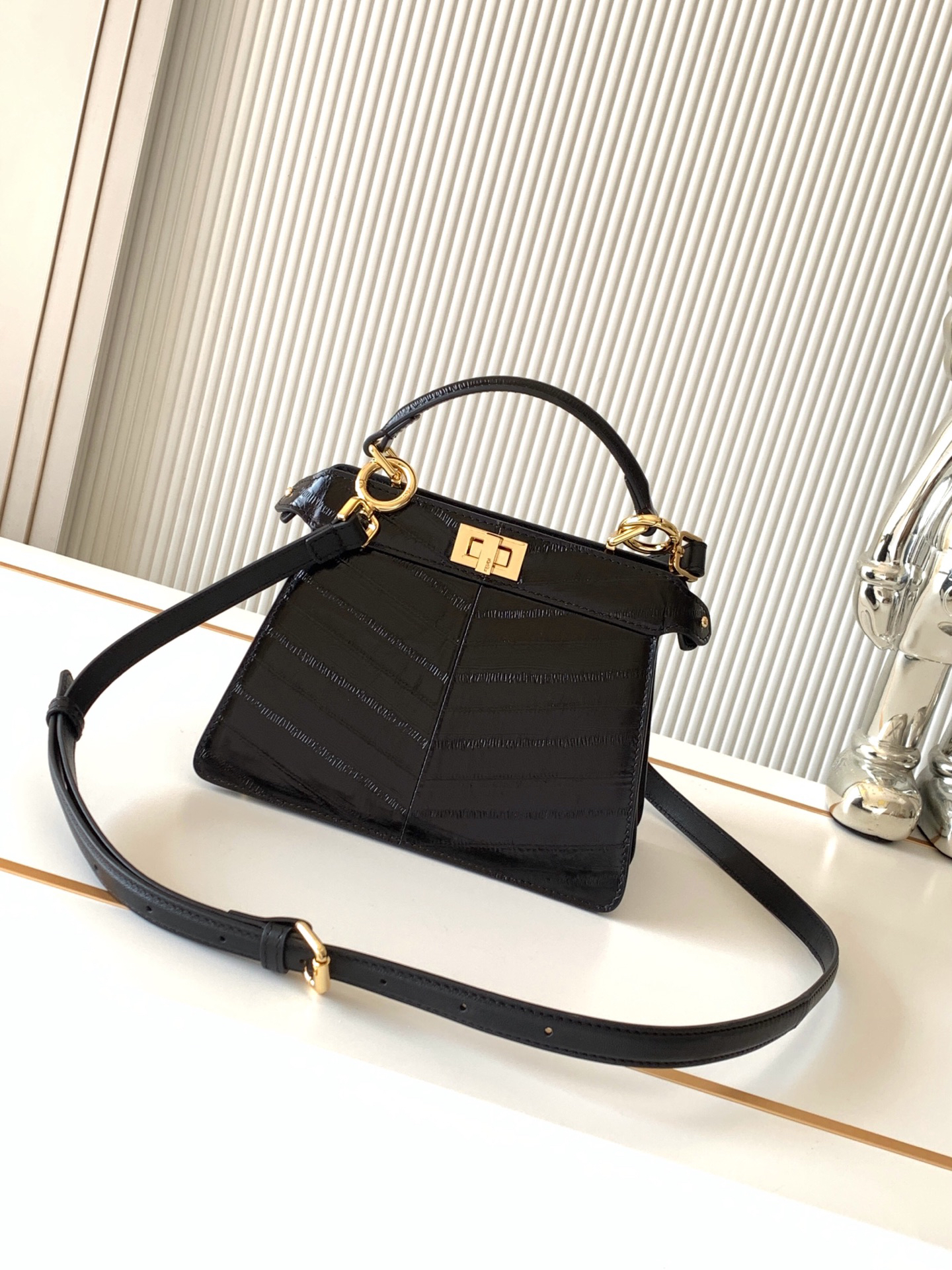 [TOP] FENDI Peekaboo ISeeU Bag 20-11-15.5cm - Black & GHW - 711 Luxury