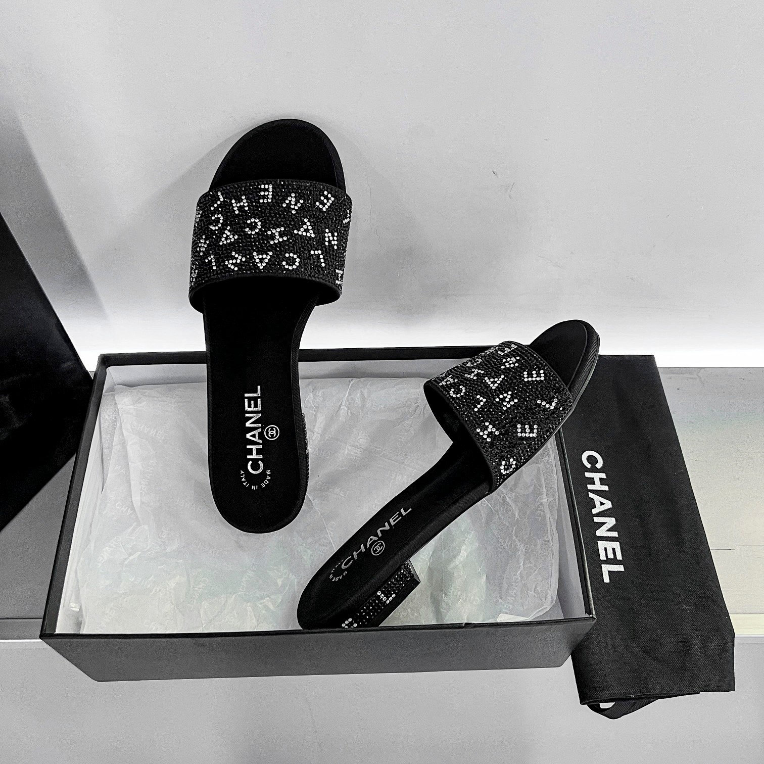 [TOP] CHANEL Sandal - Black