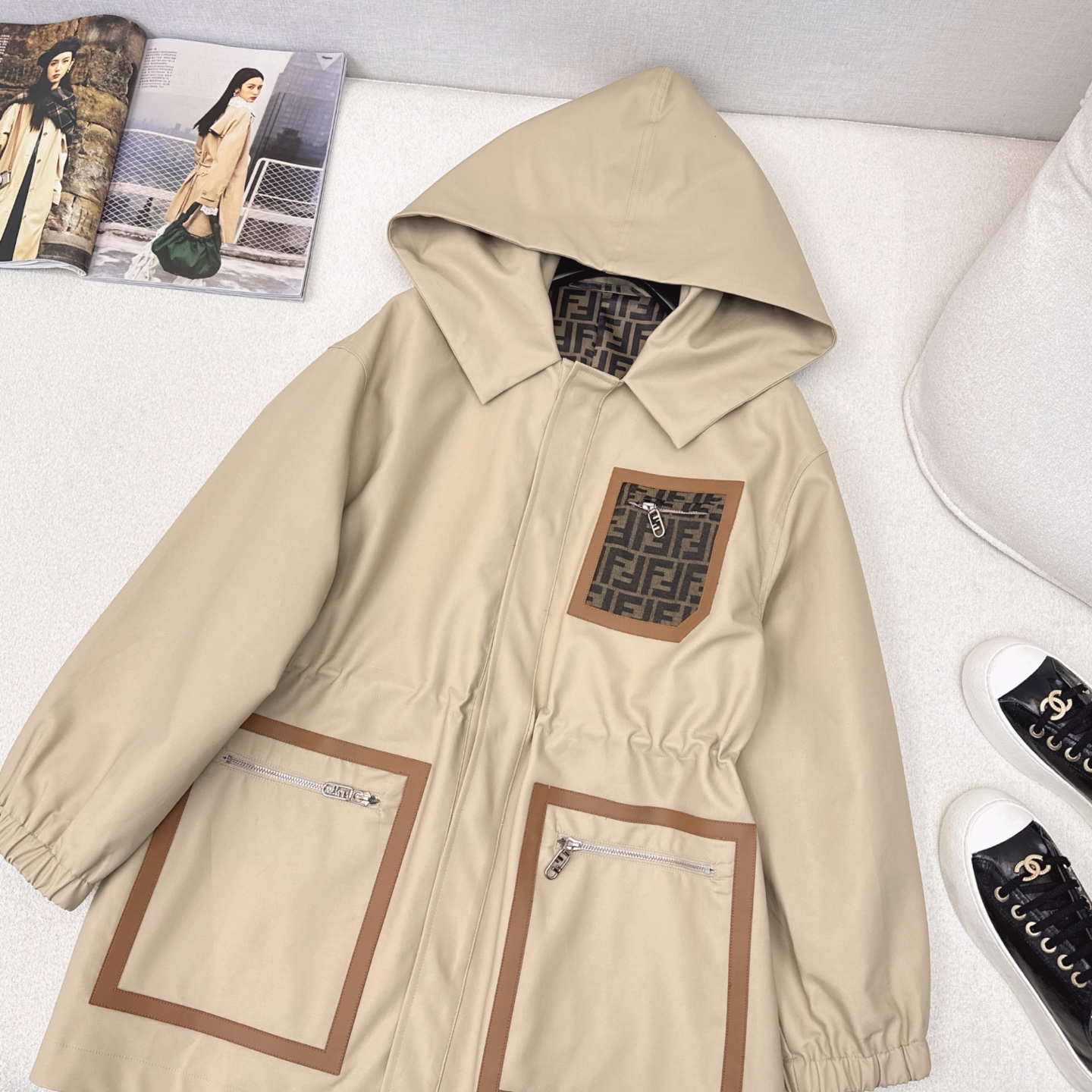 [TOP] FENDI Trench Coat - Khaki