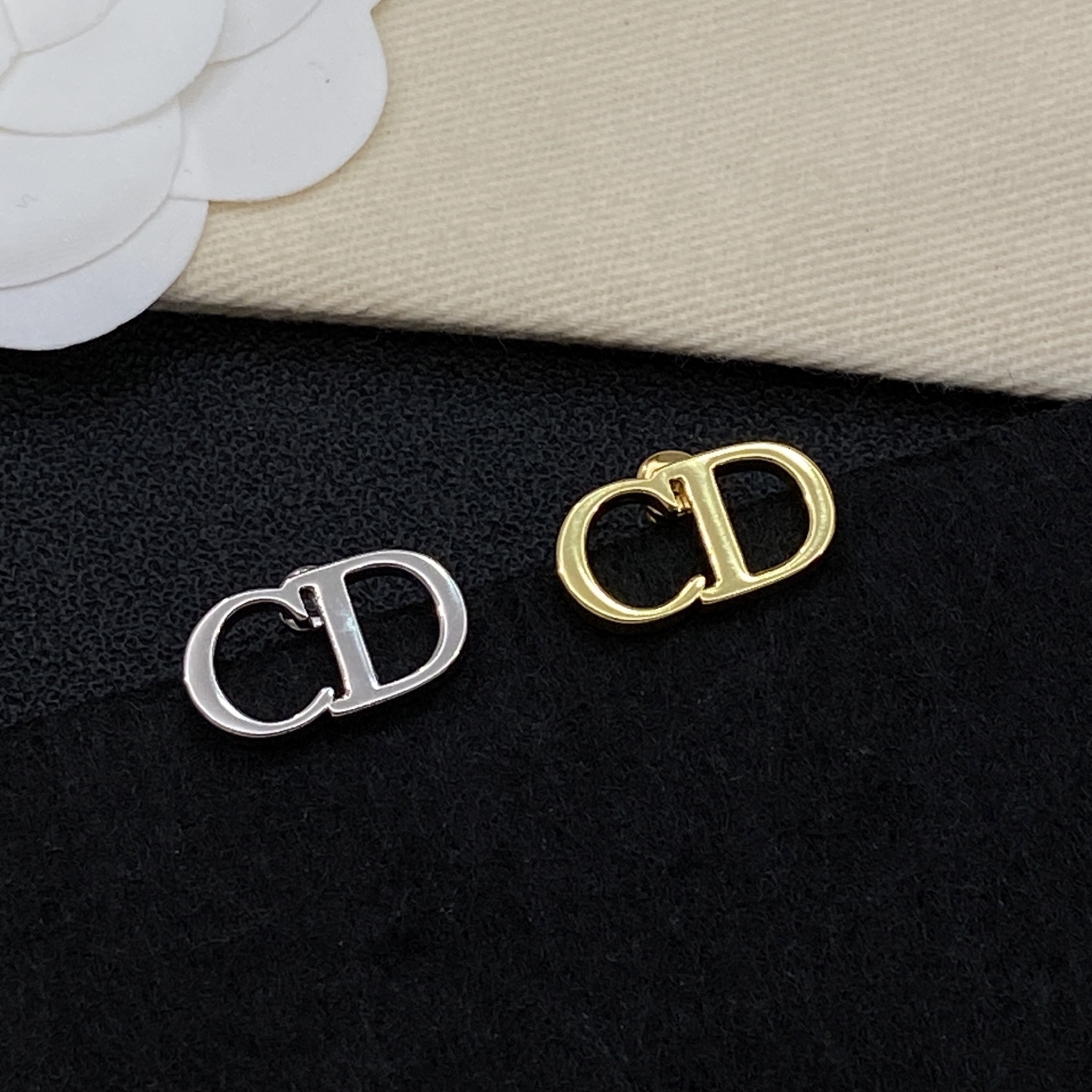 [TOP] Christian Dior Earrings - 2 Color - 711 Luxury