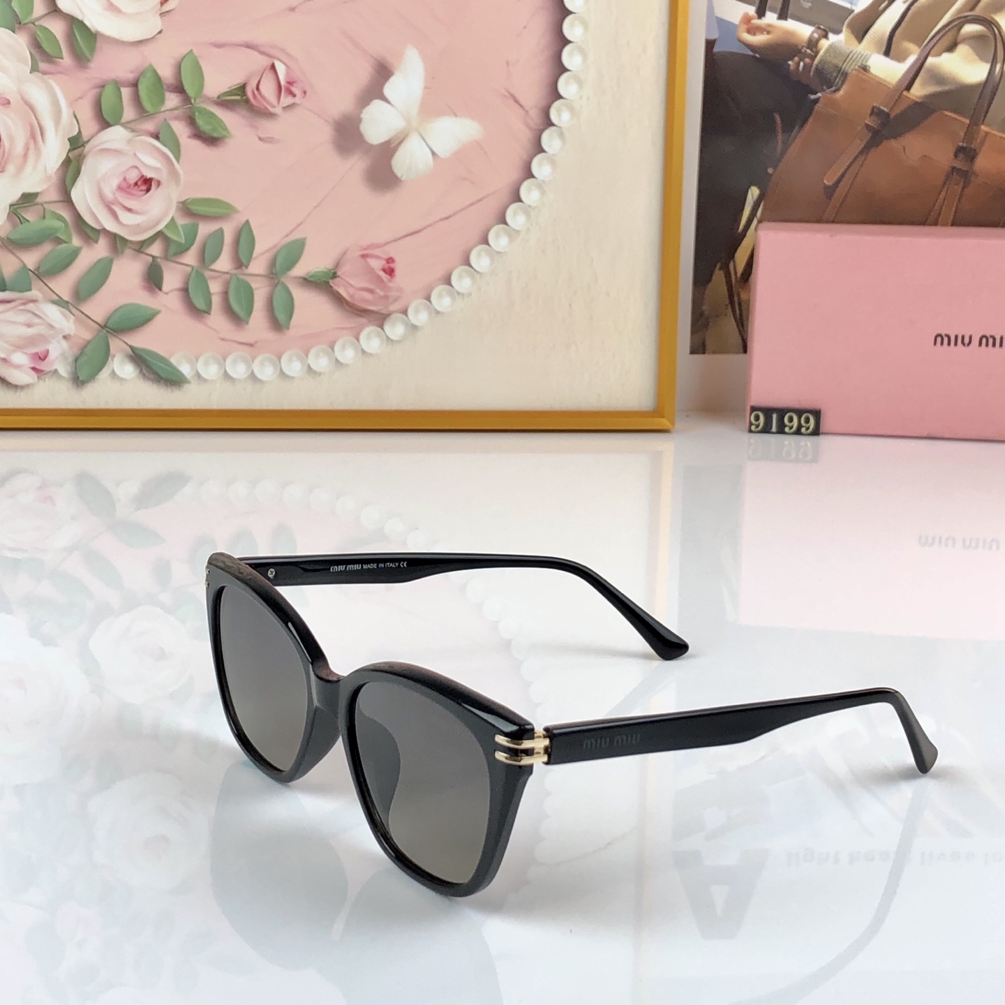 [TOP] Miu Miu Sunglasses -Black - 711 Luxury