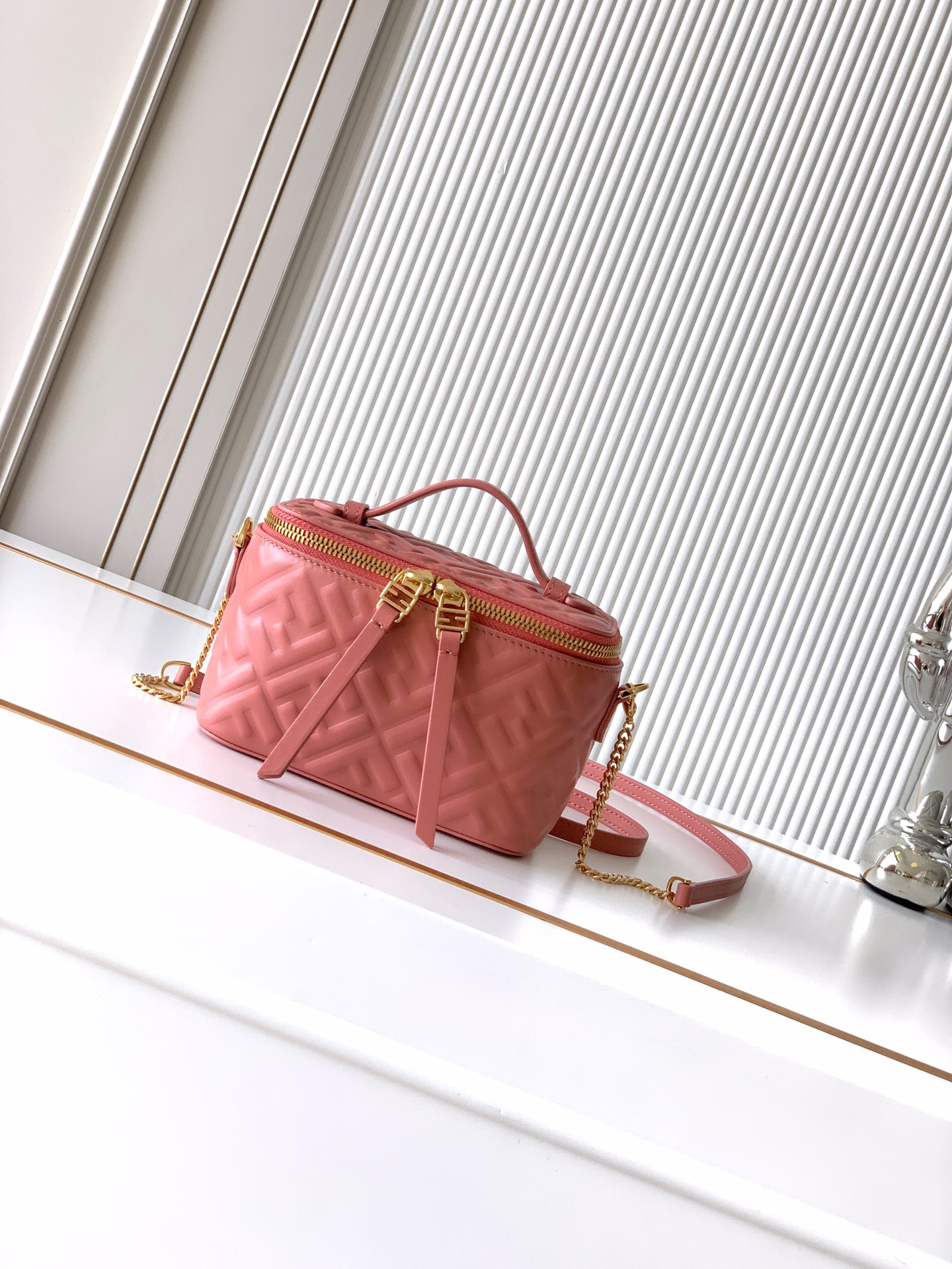 [TOP] FENDI Vanity Bag 16x8x11cm - Pink & GHW - 711 Luxury