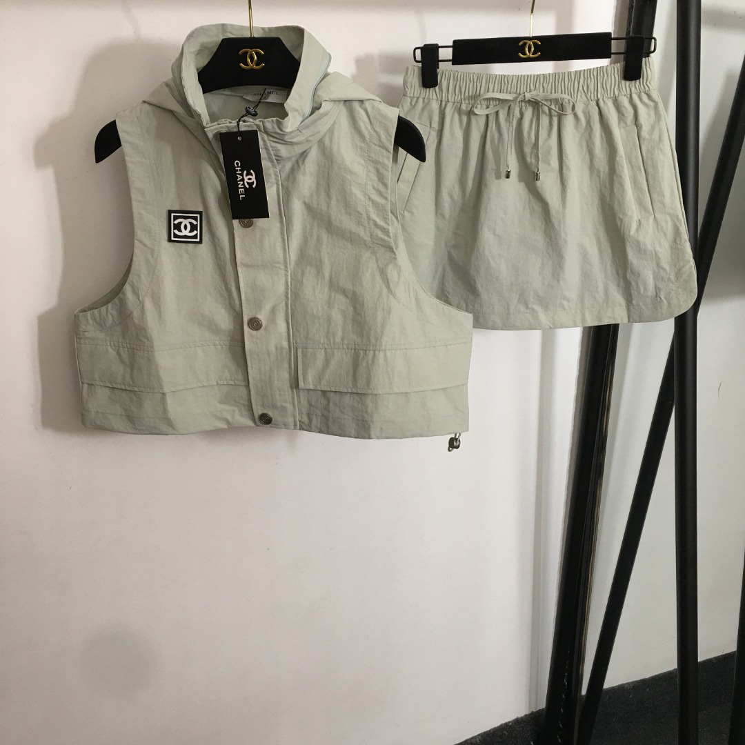 [TOP] CHANEL  Suit - Khaki