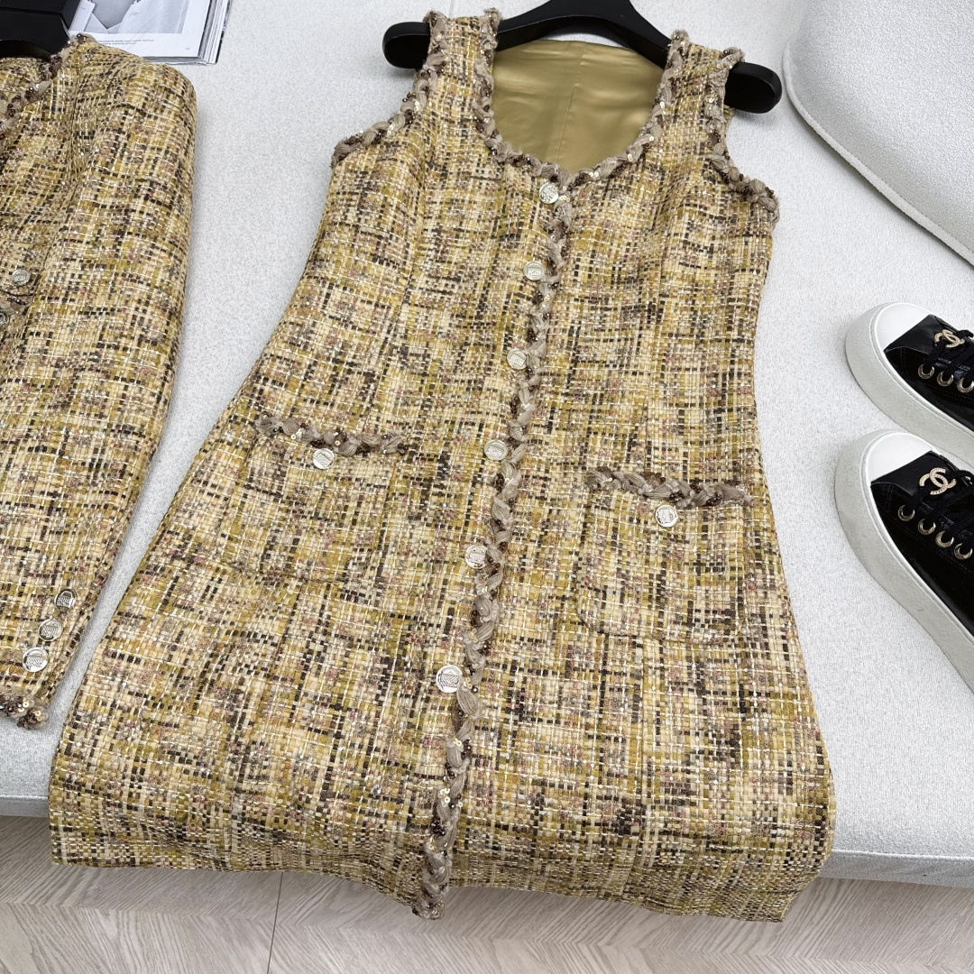[TOP] CHANEL Woven Sleeveless Dress - Gold