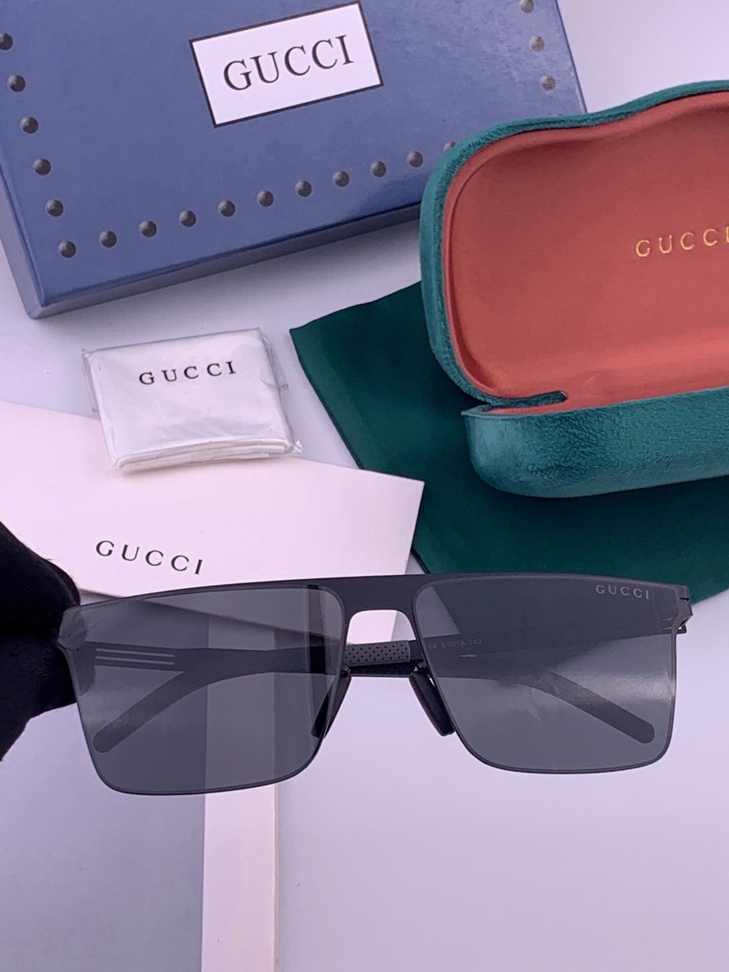 [TOP] Gucci Sunglasses - Black - 711 Luxury