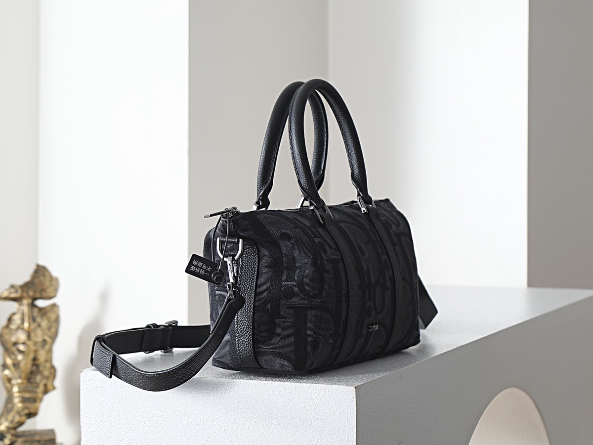 [TOP] Christian Dior Men's Dior Gravity Bag 31 x 18 x 12 cm - Black - 711 Luxury
