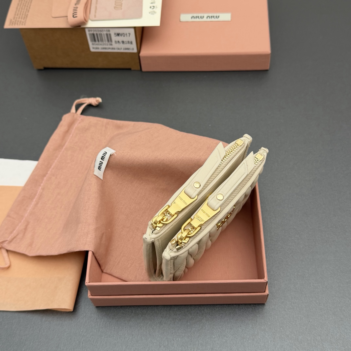 [TOP] Miu Miu  Wallet 11 x 9.2cm - White