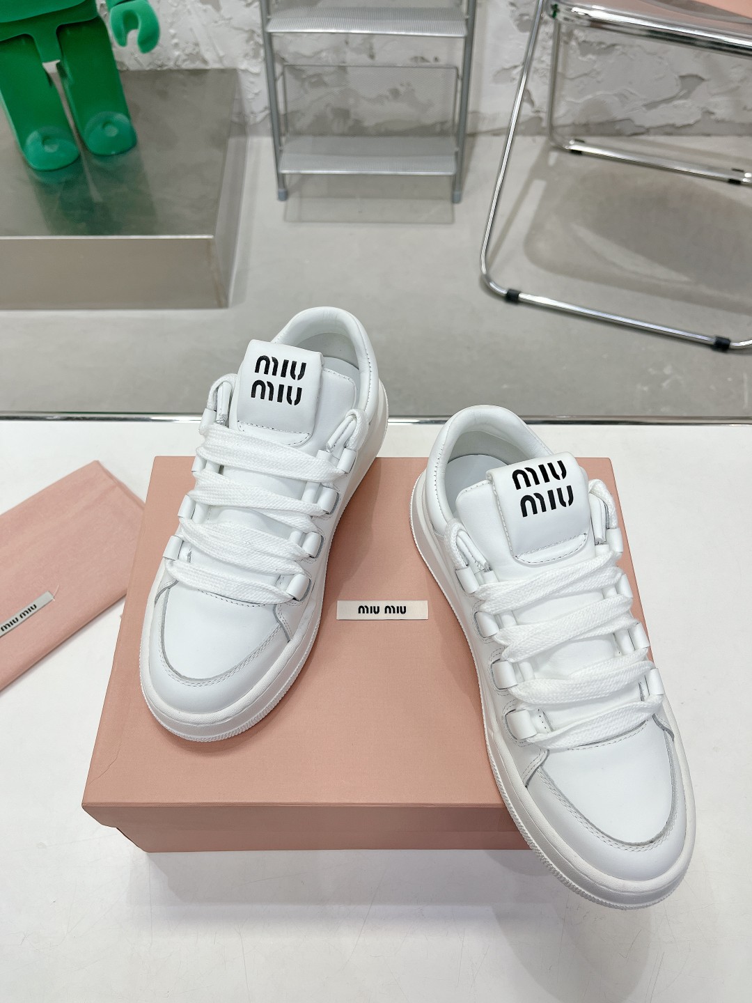[TOP] Miu Miu Casual Shoes - White - 711 Luxury