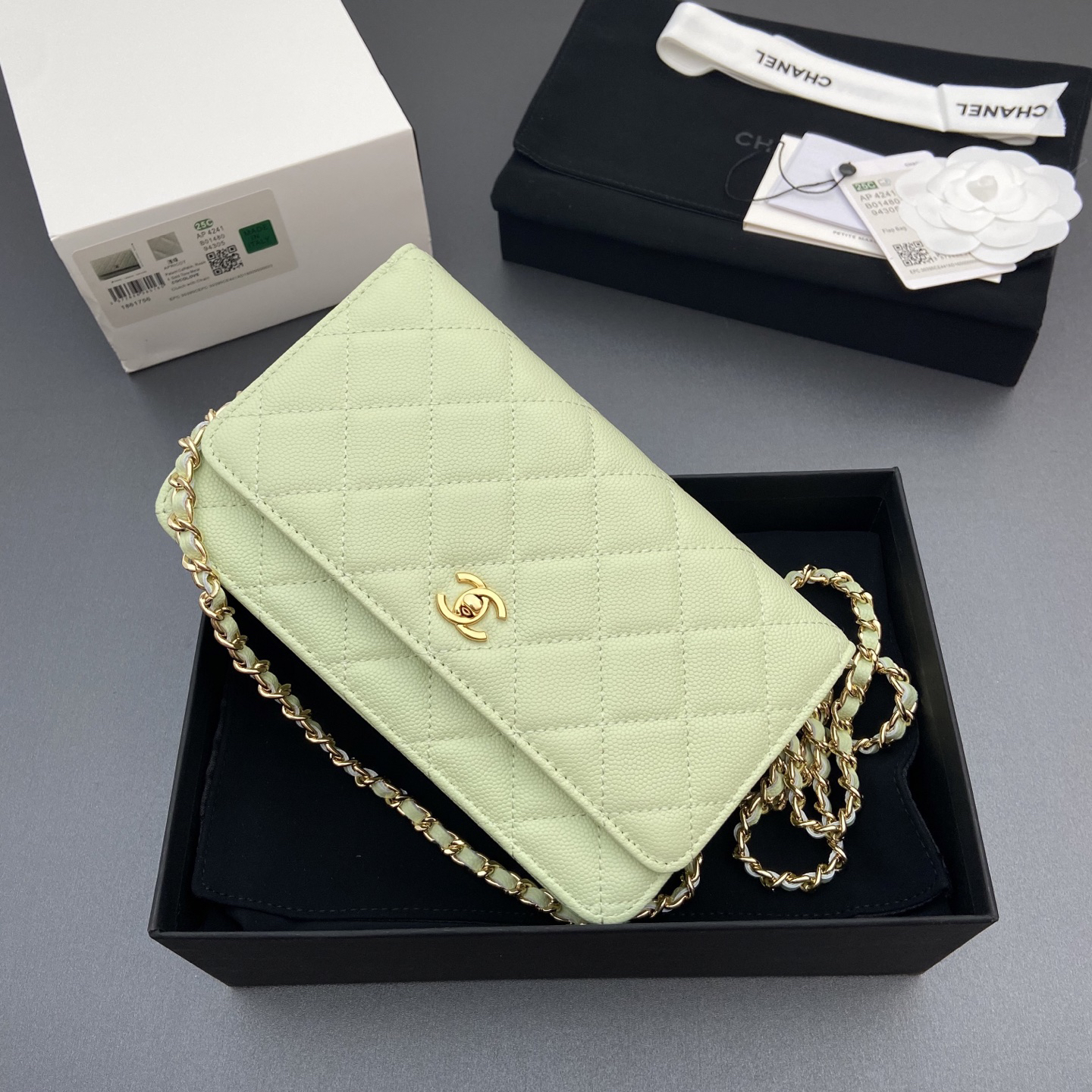 [TOP] CHANEL Woc Bag  20-13-3.5cm - Light Green