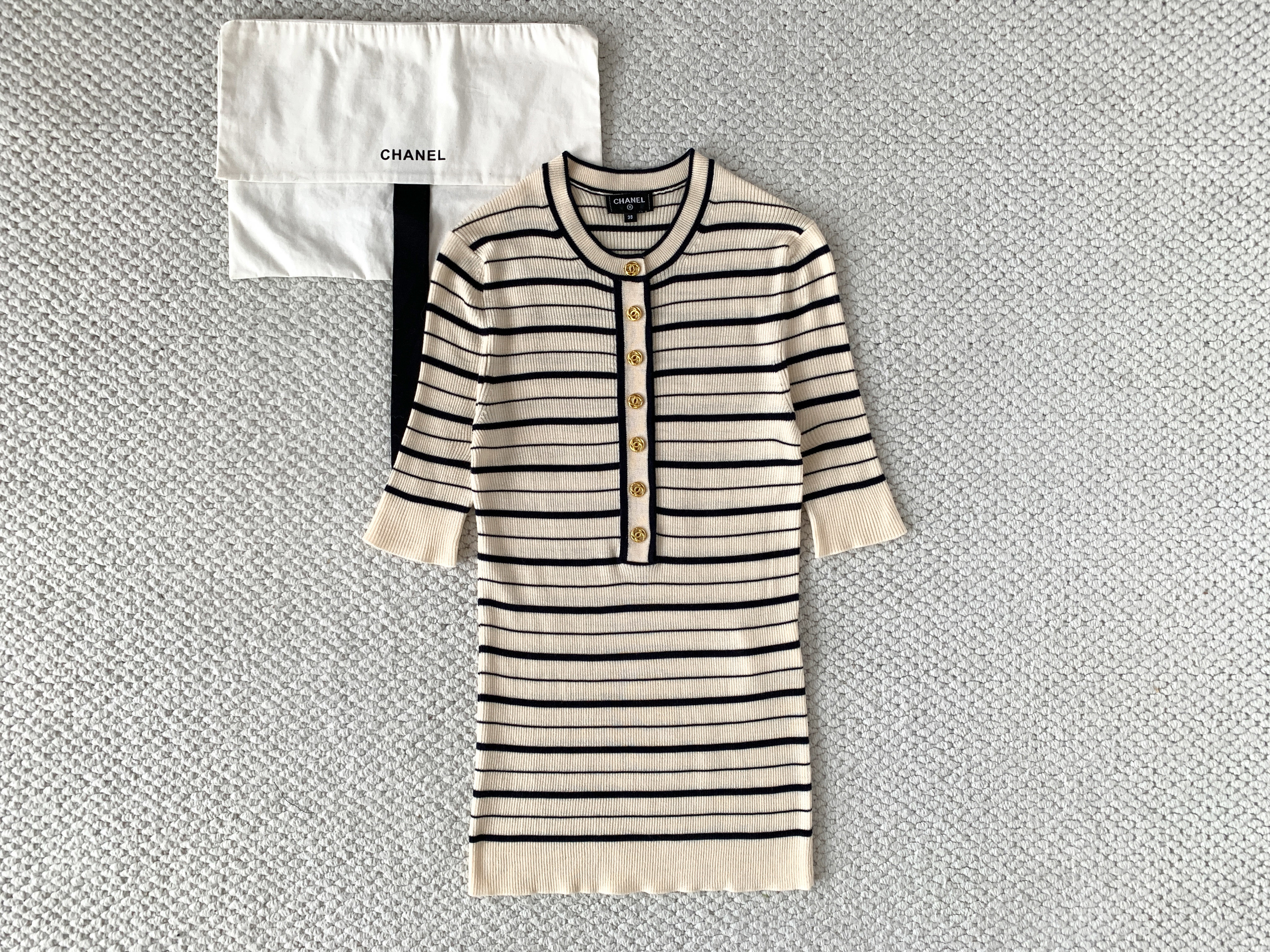 Chanel black Accessory CHANEL Pullover Cashmere Silk Ecru Black #390243 View 2 | Nigo Office