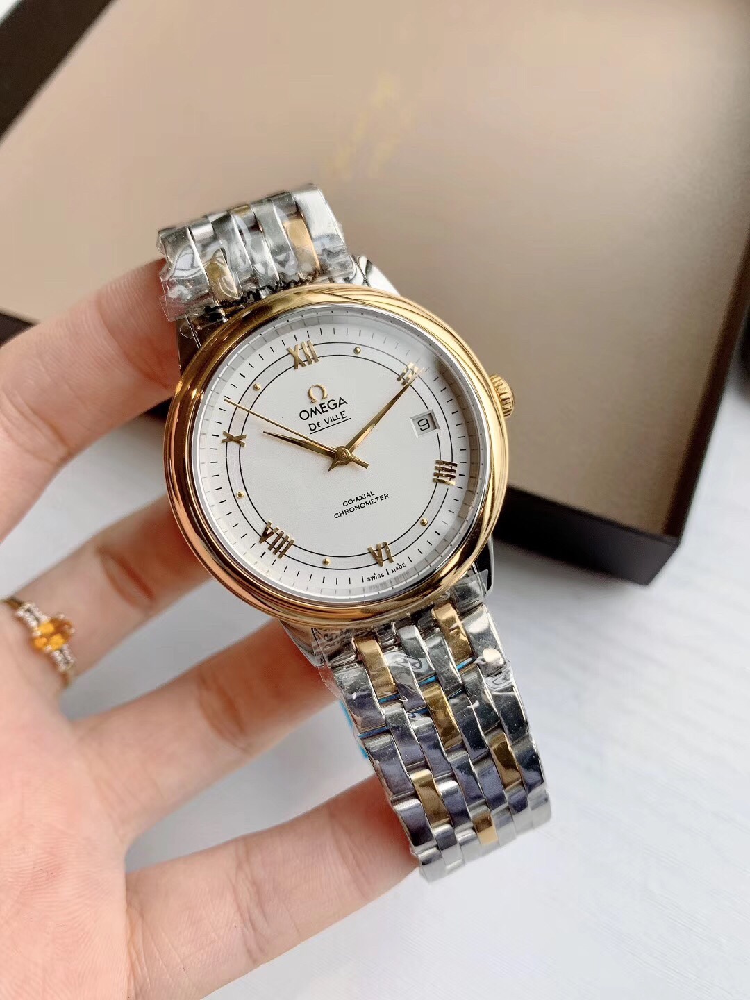 [TOP] OMEGA Men