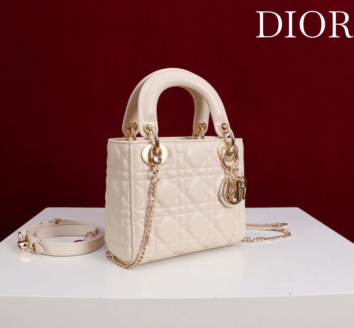 [TOP] Christian Dior Lady Dior Bag Lambskin 17x15x7cm - Beige - 711 Luxury