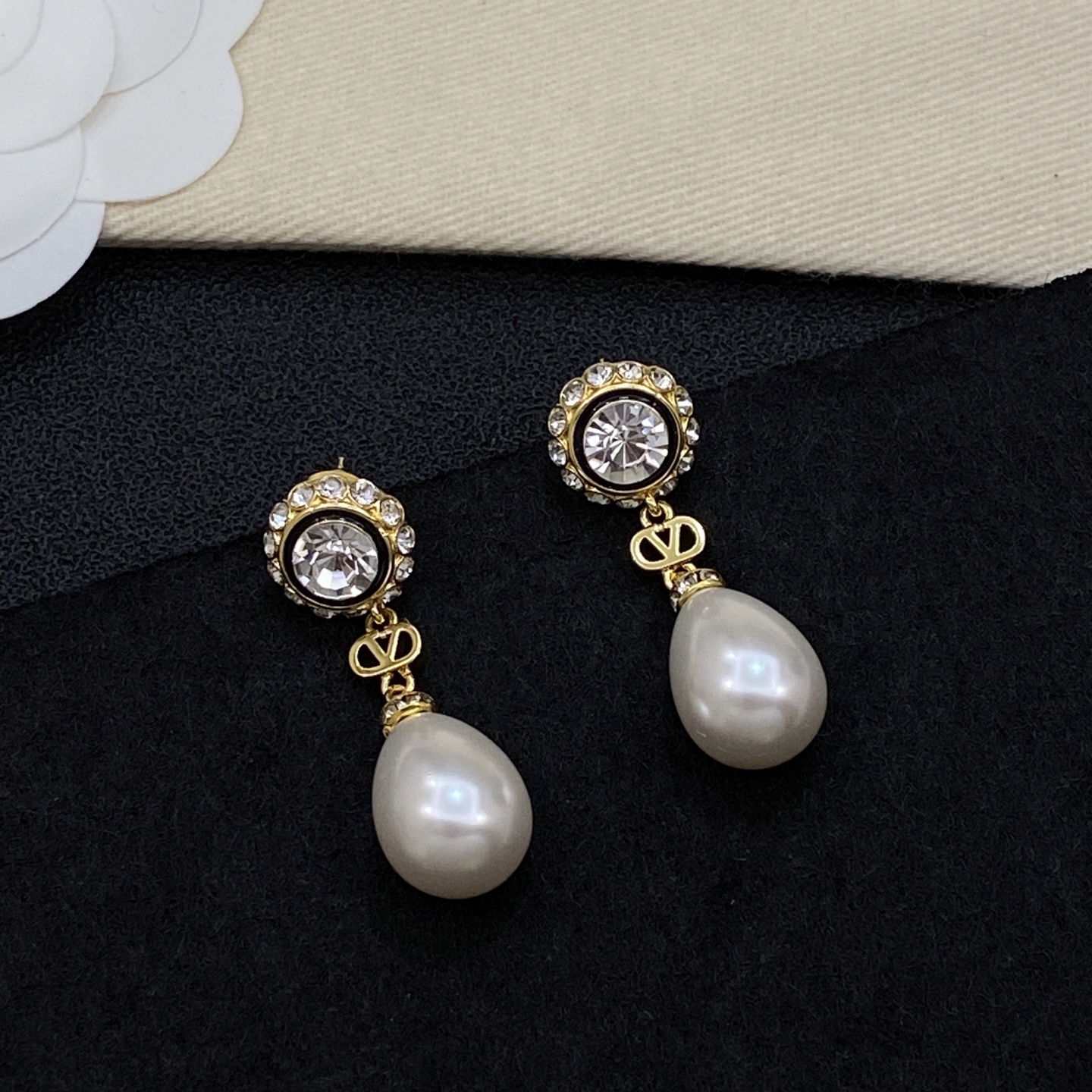 [TOP] VALENTINO Earrings - Gold - 711 Luxury