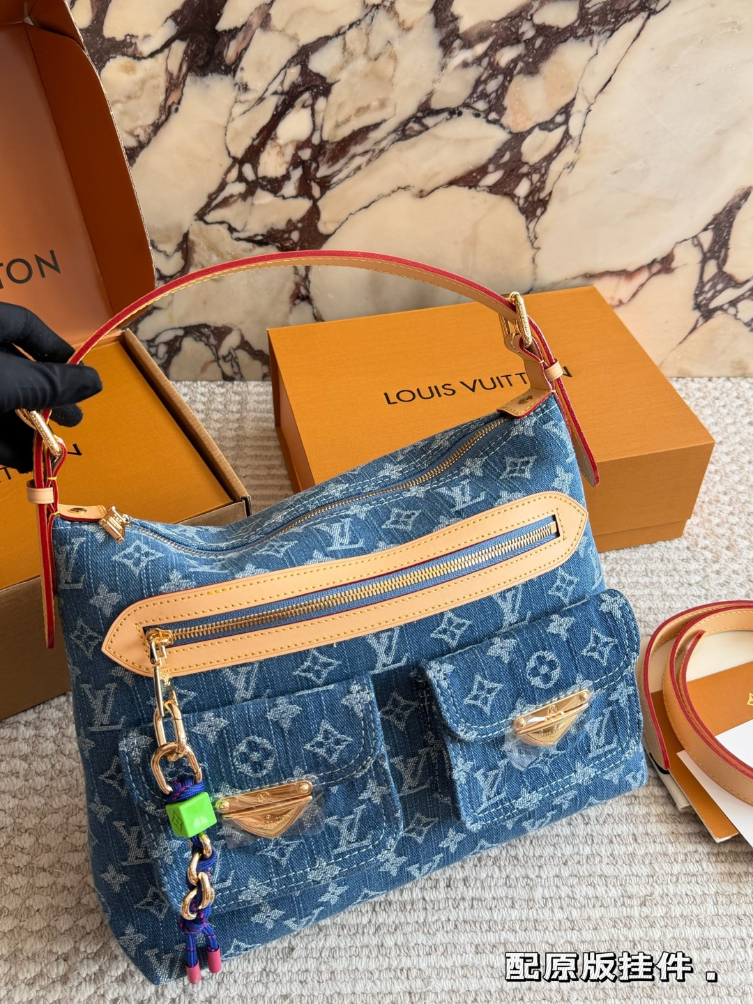Louis Vuitton Baggy Denim Gold-Tone Hardware Handbag with Detachable Strap (Replica)