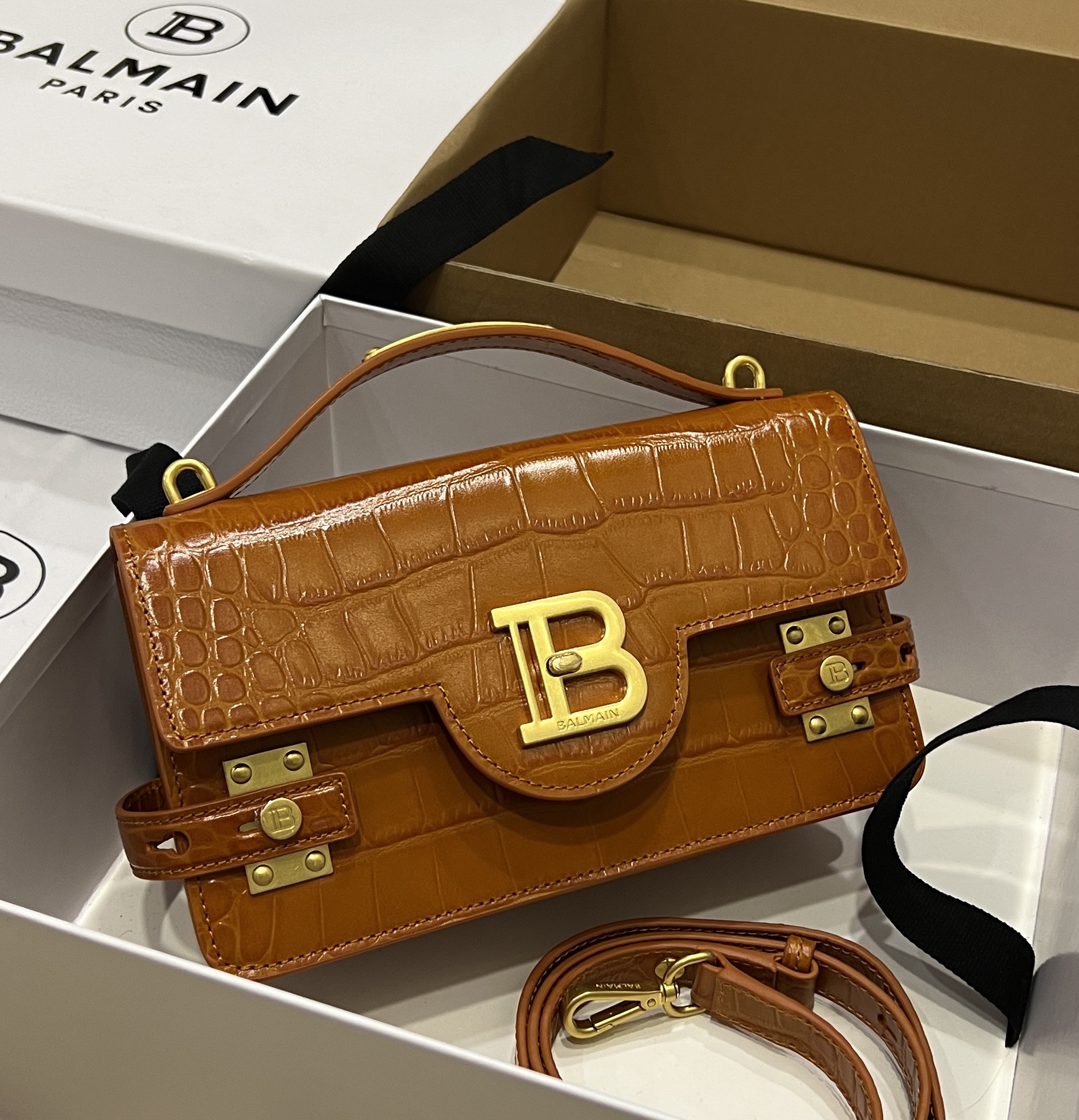 [TOP] BALMAIN Cowhide Embossed Crocodile Pattern Bag 23*14*8 CM - Caramel - 711 Luxury