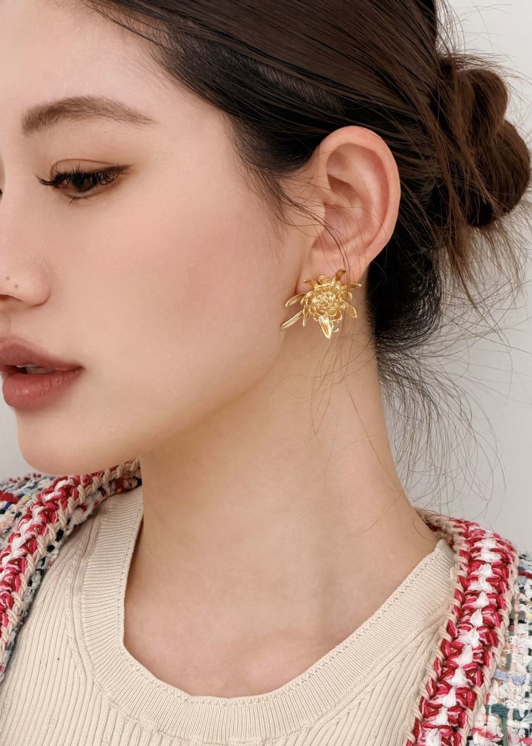 [TOP] CHANEL Earrings - Gold