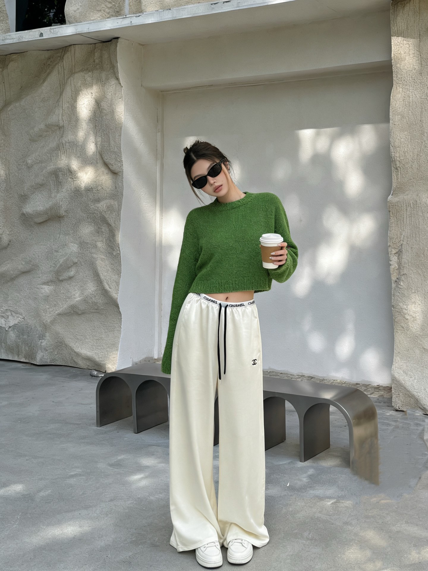 [TOP] CHANEL Pants - White