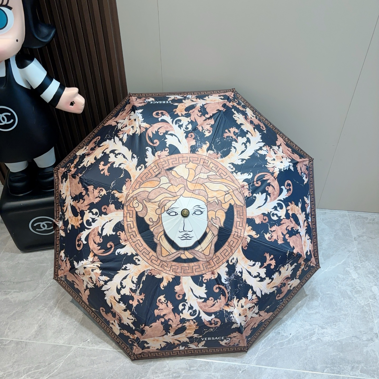 [TOP] VERSACE Umbrella - Black - 711 Luxury