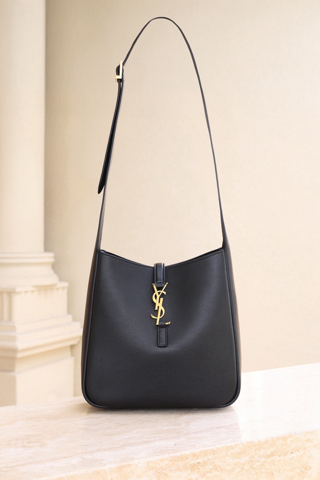 [TOP] Yves Saint Laurent YSL Le 5A7 Hobo Bag Cowhide 23×22×(5-8)cm - Black - 711 Luxury