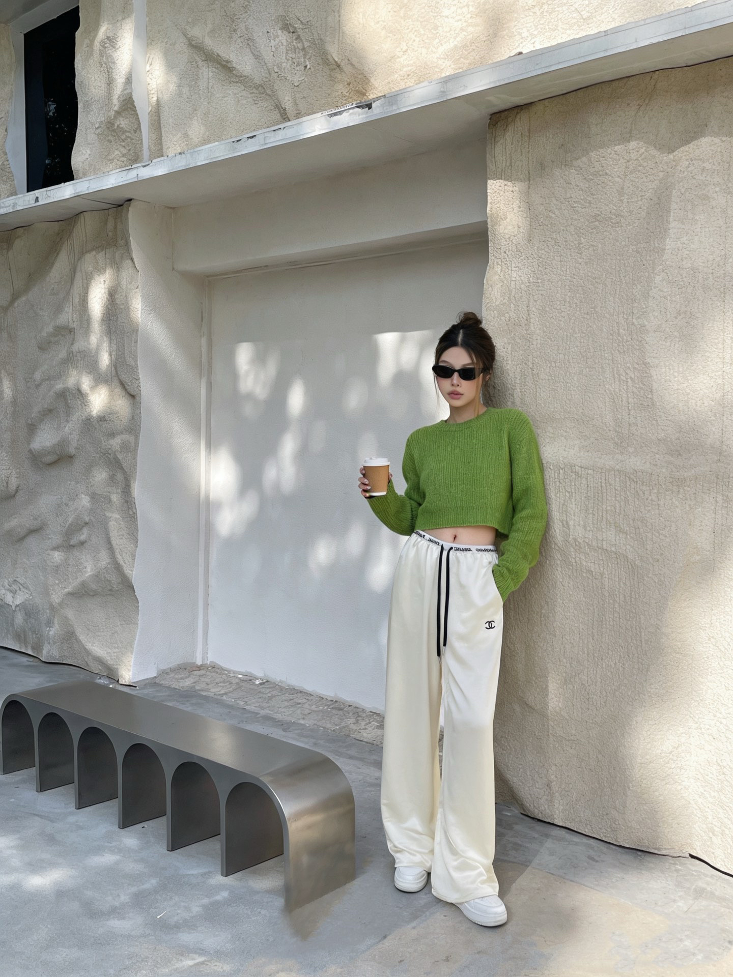 [TOP] CHANEL Pants - White