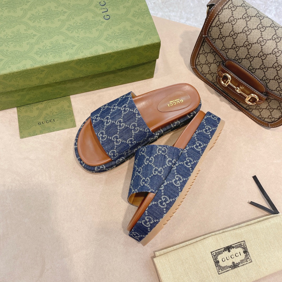 [TOP] GUCCI  Sandals  - Blue - 711 Luxury