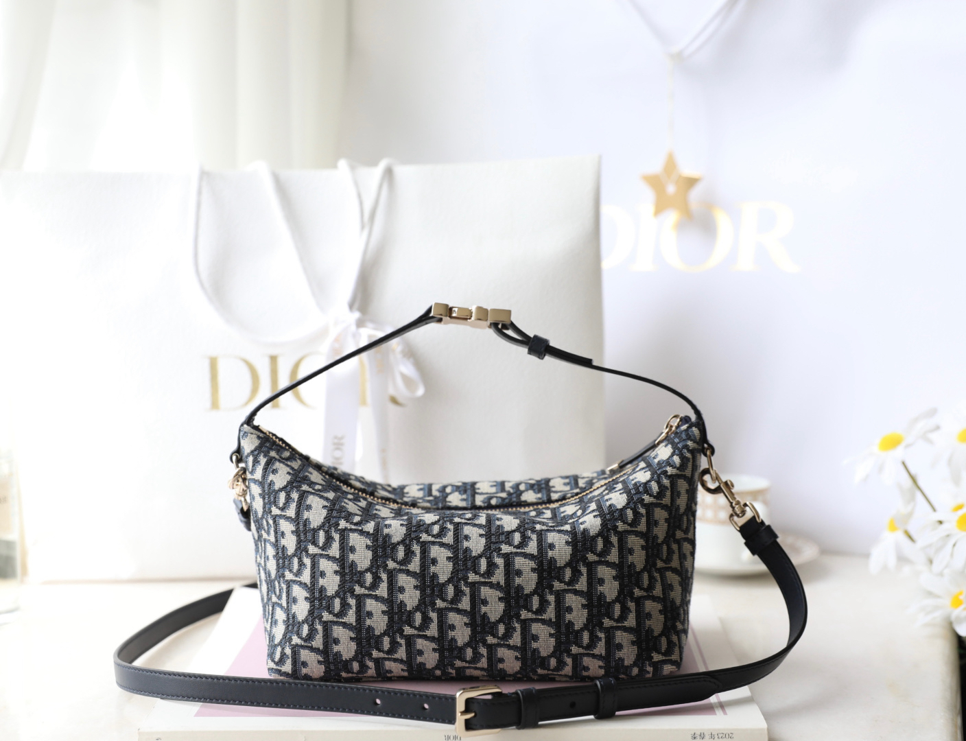 [TOP] Christian Dior Travel Nomad Handbag - Oblique Blue - Medium - 711 Luxury