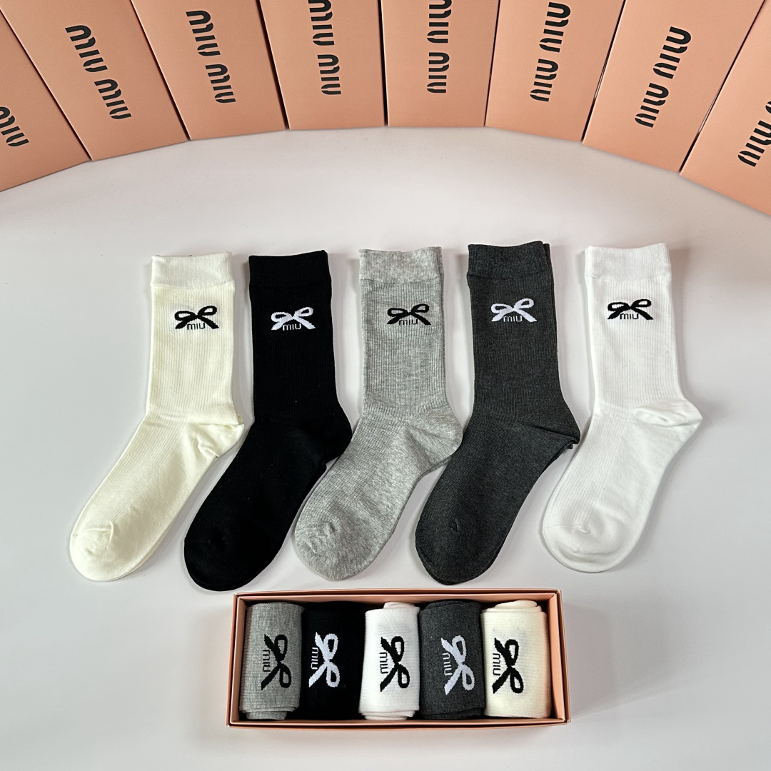 [TOP] Miu Miu Socks - 5 Pieces as a Set - 711 Luxury