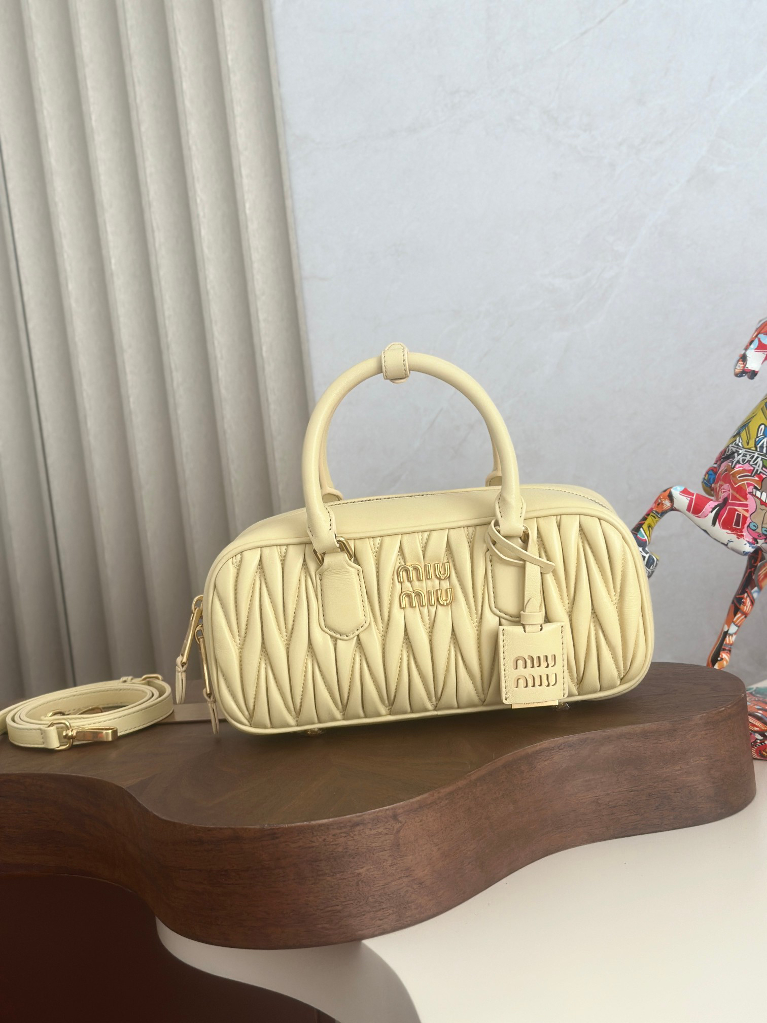 [TOP] Miu Miu Bowling Bag Lambskin 27x12x9cm - Yellow - 711 Luxury