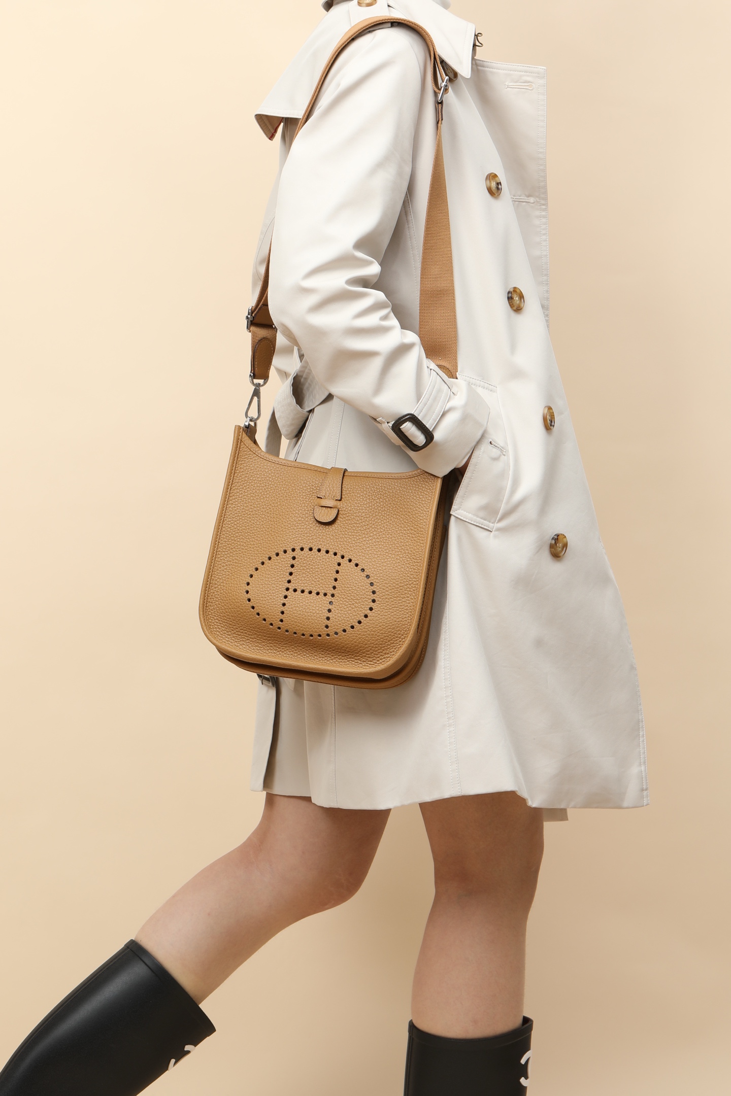 HERMES Clemence Calfskin Crossbody Bag #387035