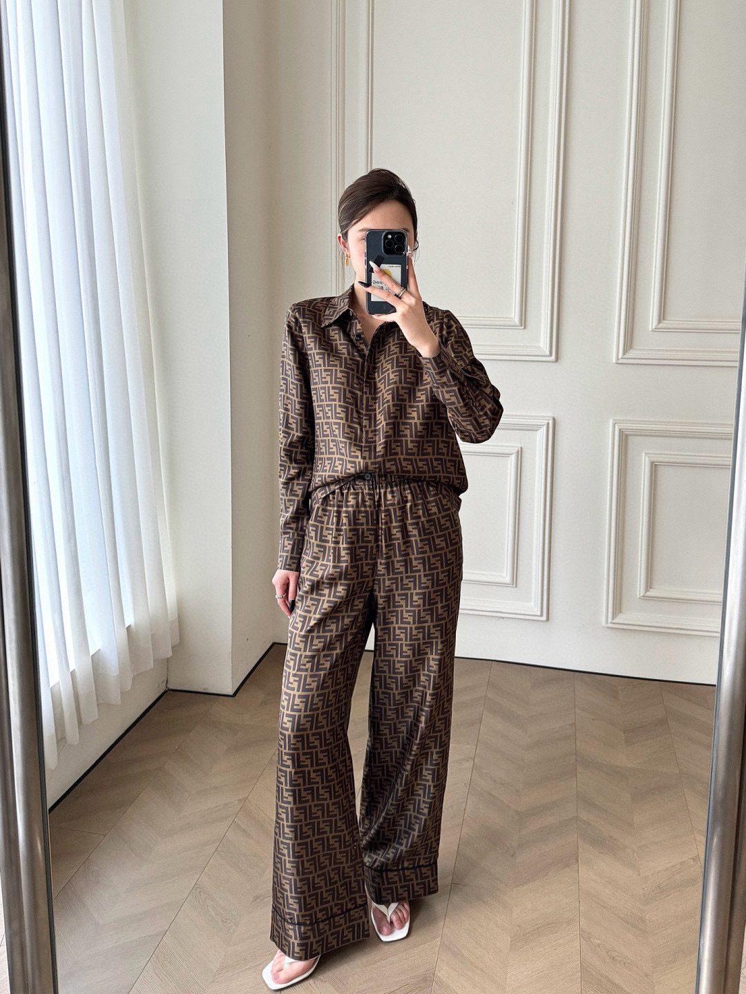 [TOP] FENDI Suit -Brown