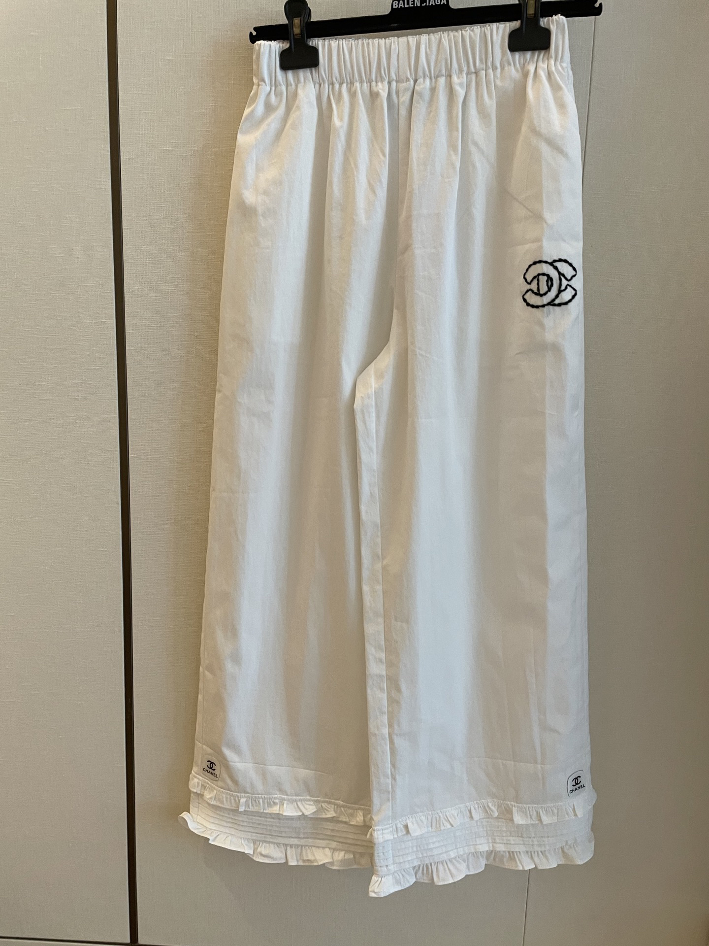 [TOP] CHANEL Pants - White