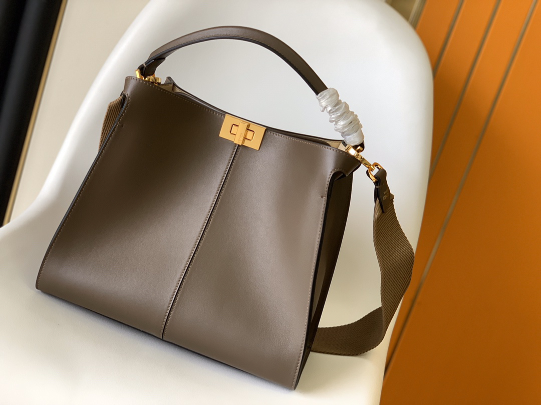 [TOP] FENDI Peekaboo X-LITE Bag Calfskin 30x15x26cm - Gray - 711 Luxury