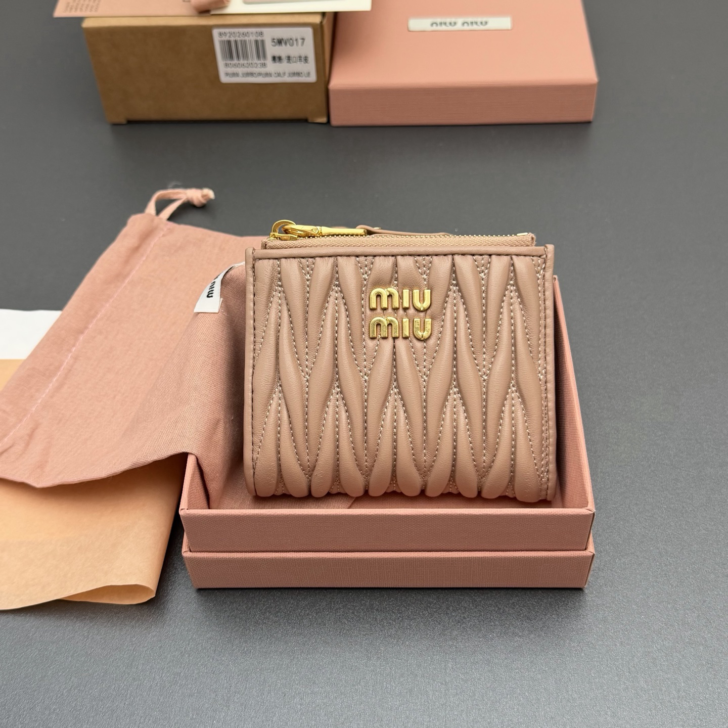 [TOP] Miu Miu  Wallet 11 x 9.2cm - Nude Pink