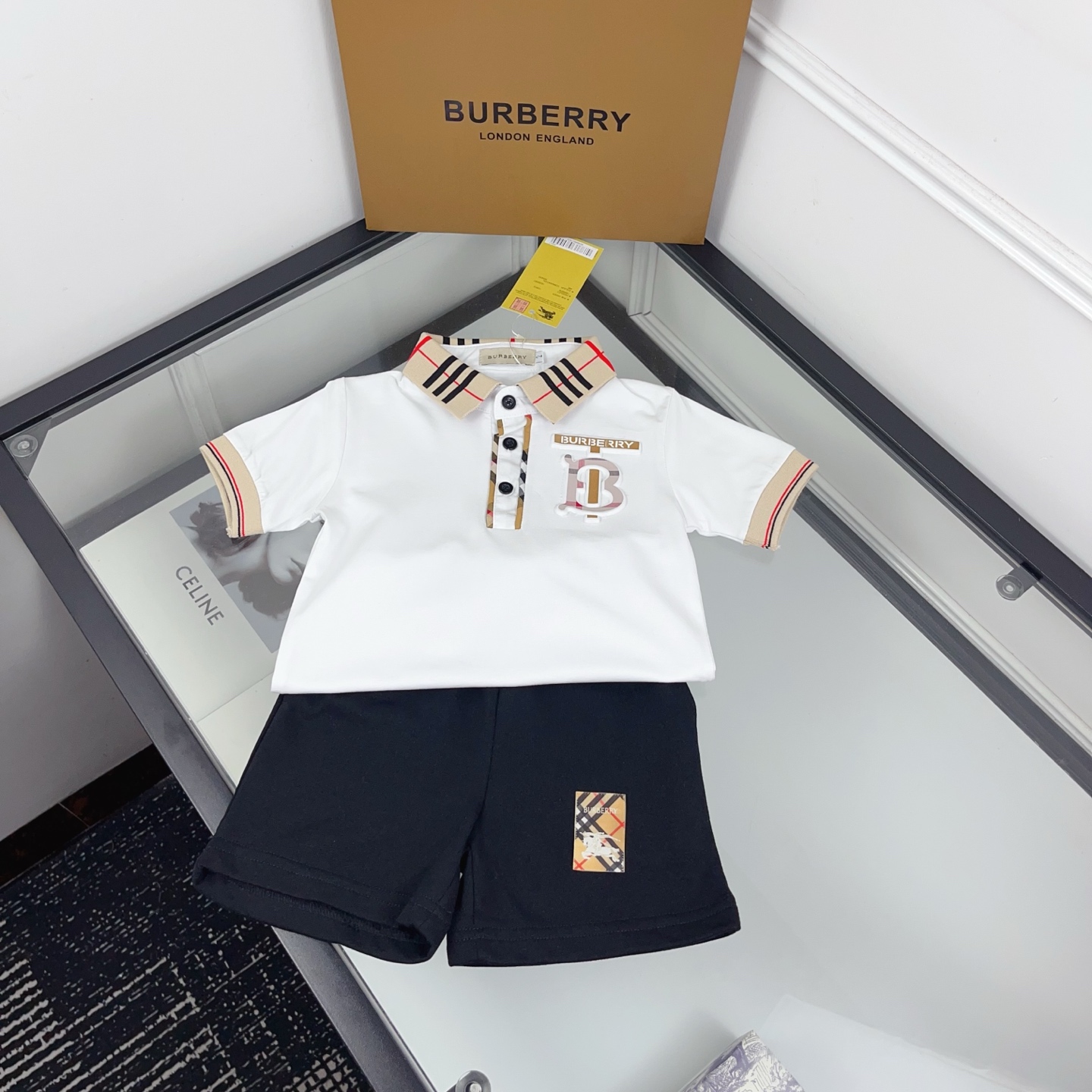 Burberry Unisex Kids White Check Trim Polo Shirt & Black Badge Shorts Two Piece Set Boys Girls Sizes 90-130