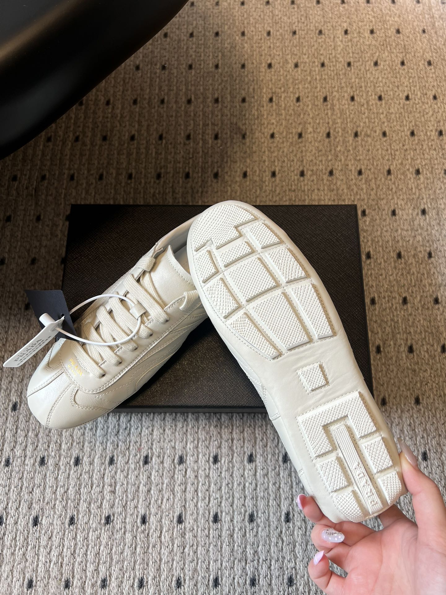 PRADA 26SS Spring/Summer New Calfskin Lace-up Flat Casual Shoes