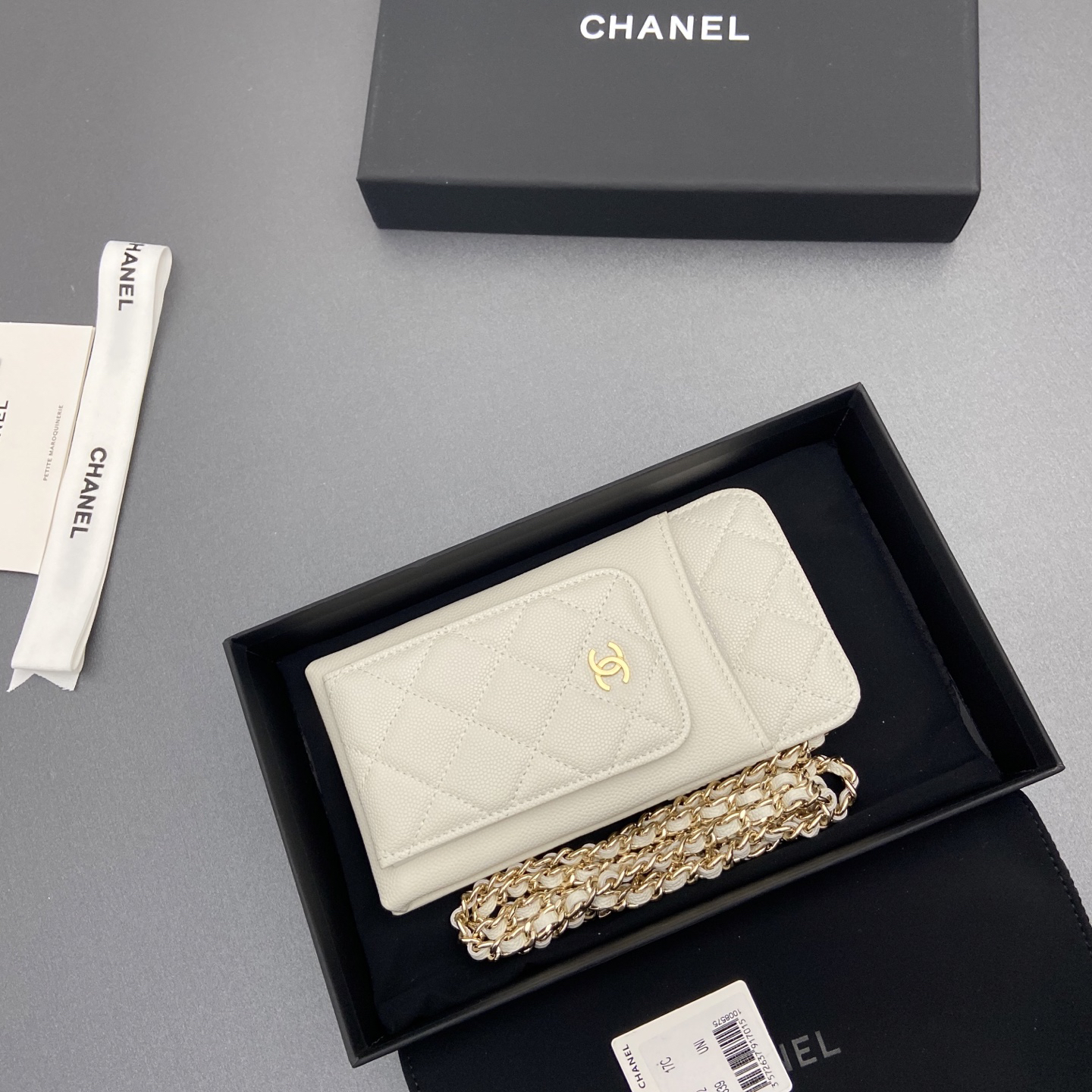 [TOP] CHANEL Phone Bag 18.5-9-3cm - White