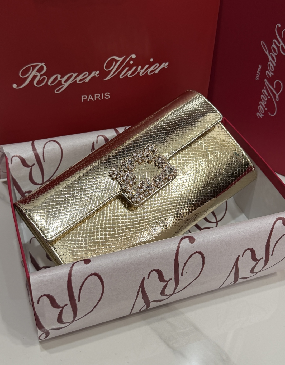 [TOP] ROGER VIVIER Diamond Cowhide Bag with Serpentine Pattern  24-13-3 CM - Gold - 711 Luxury