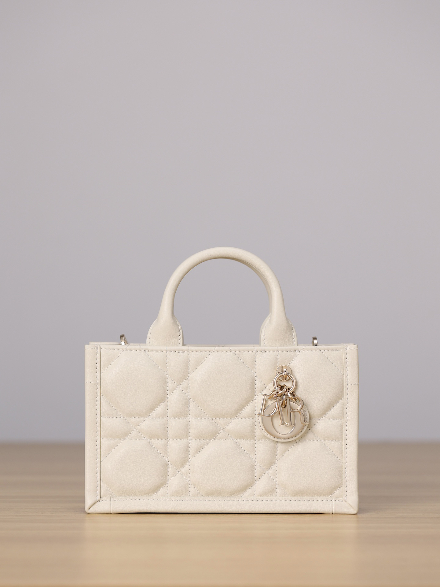 [TOP] Christian Dior Book Tote 21.5x13x7.5cm - White