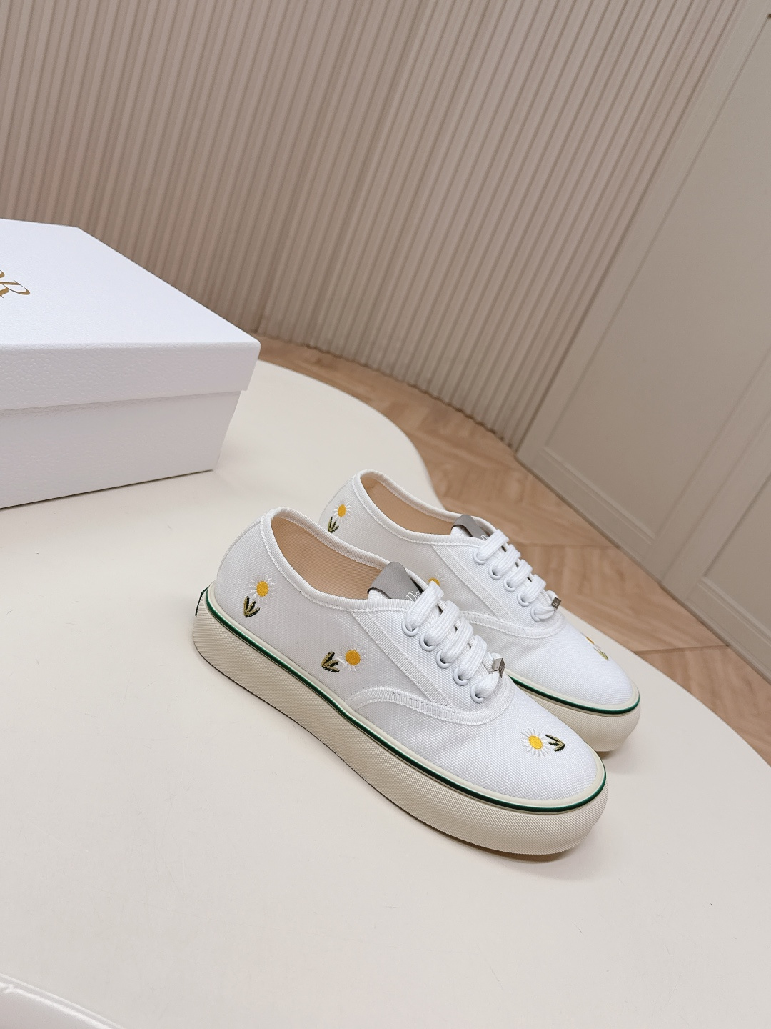 [TOP] Christian Dior Casual Shoes - White - 711 Luxury